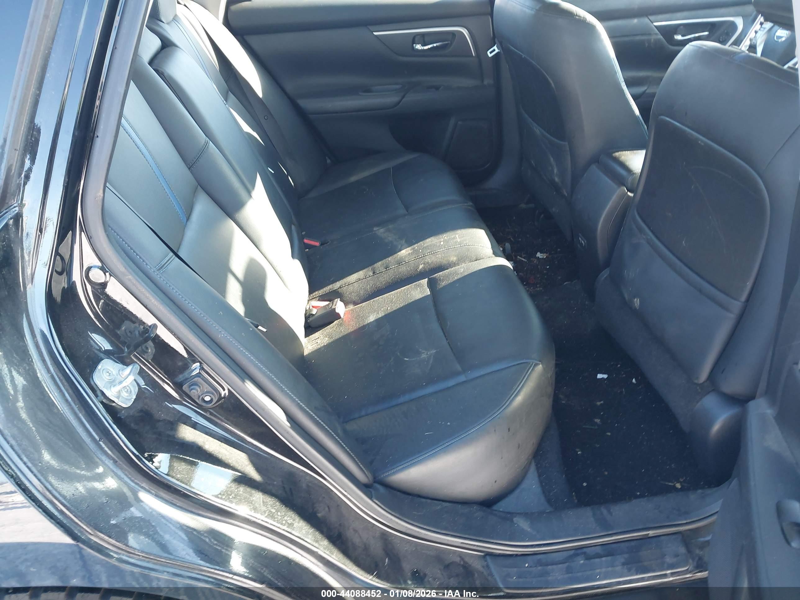 NISSAN ALTIMA image 8