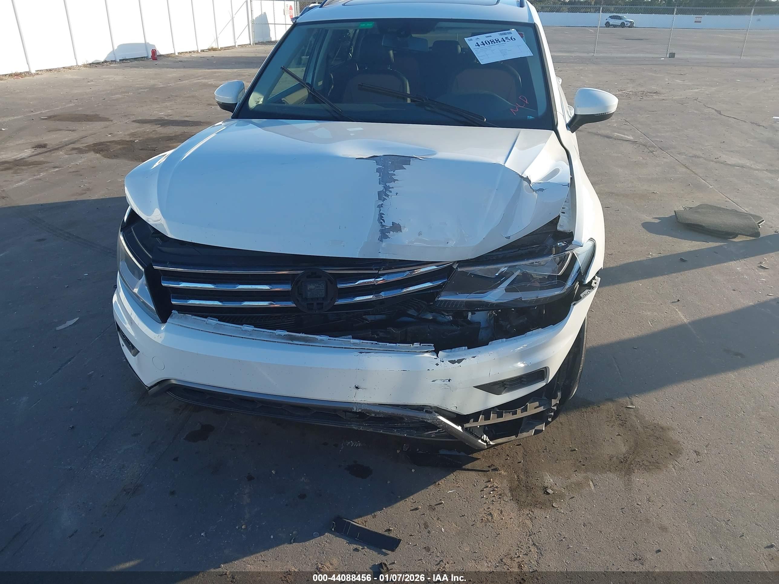 VOLKSWAGEN TIGUAN image 6