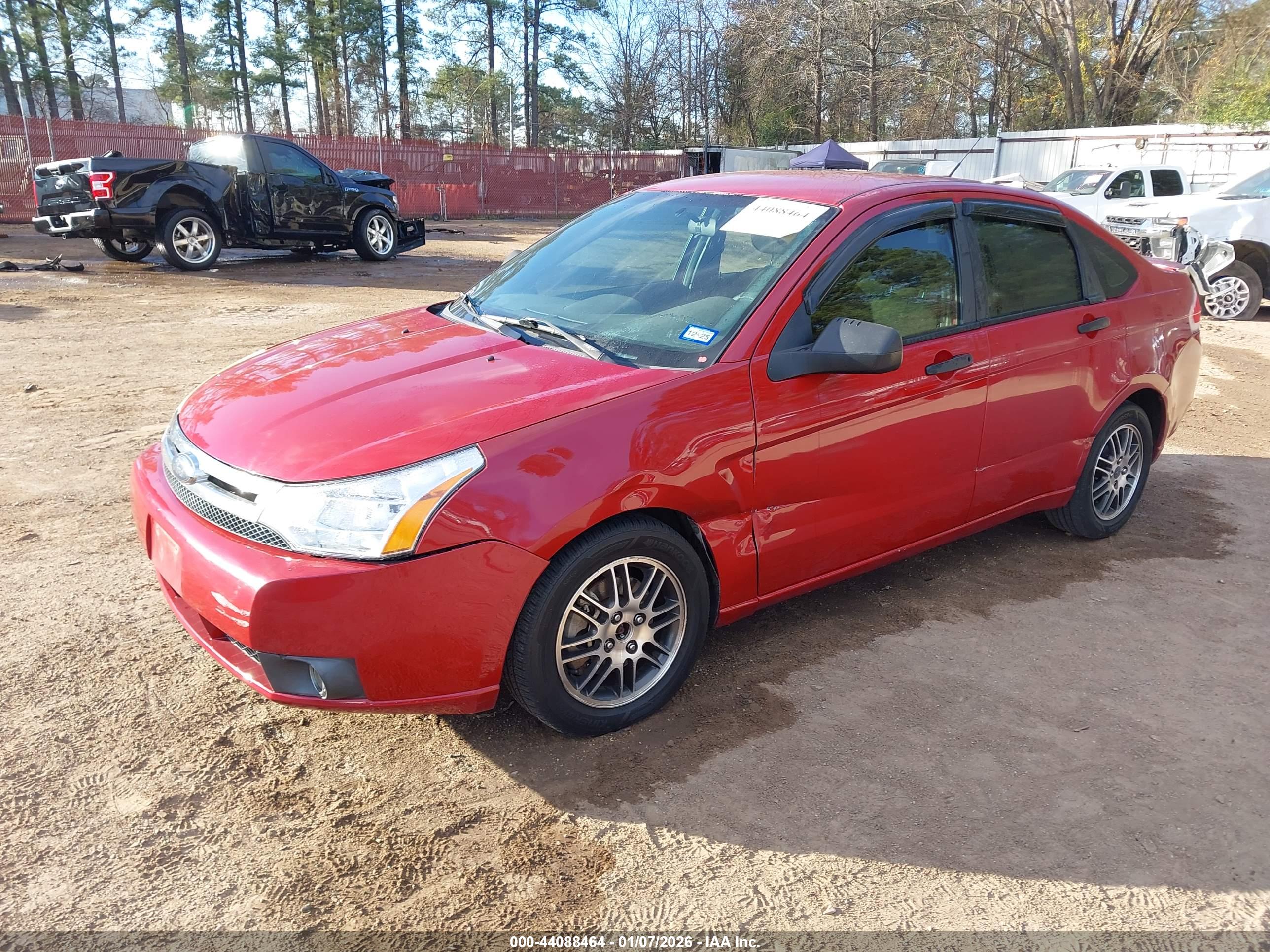 FORD FOCUS image 2