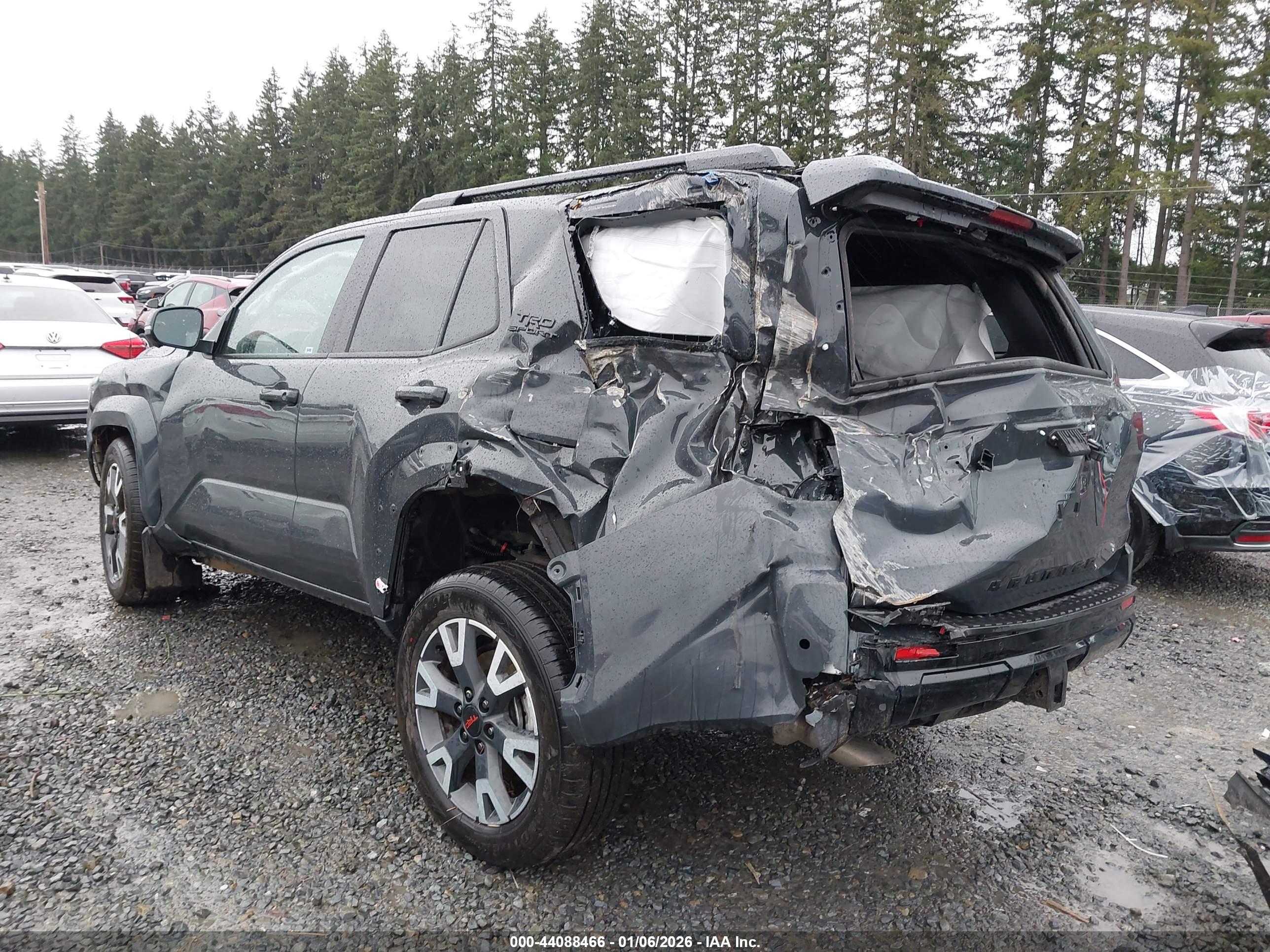 TOYOTA 4RUNNER image 3