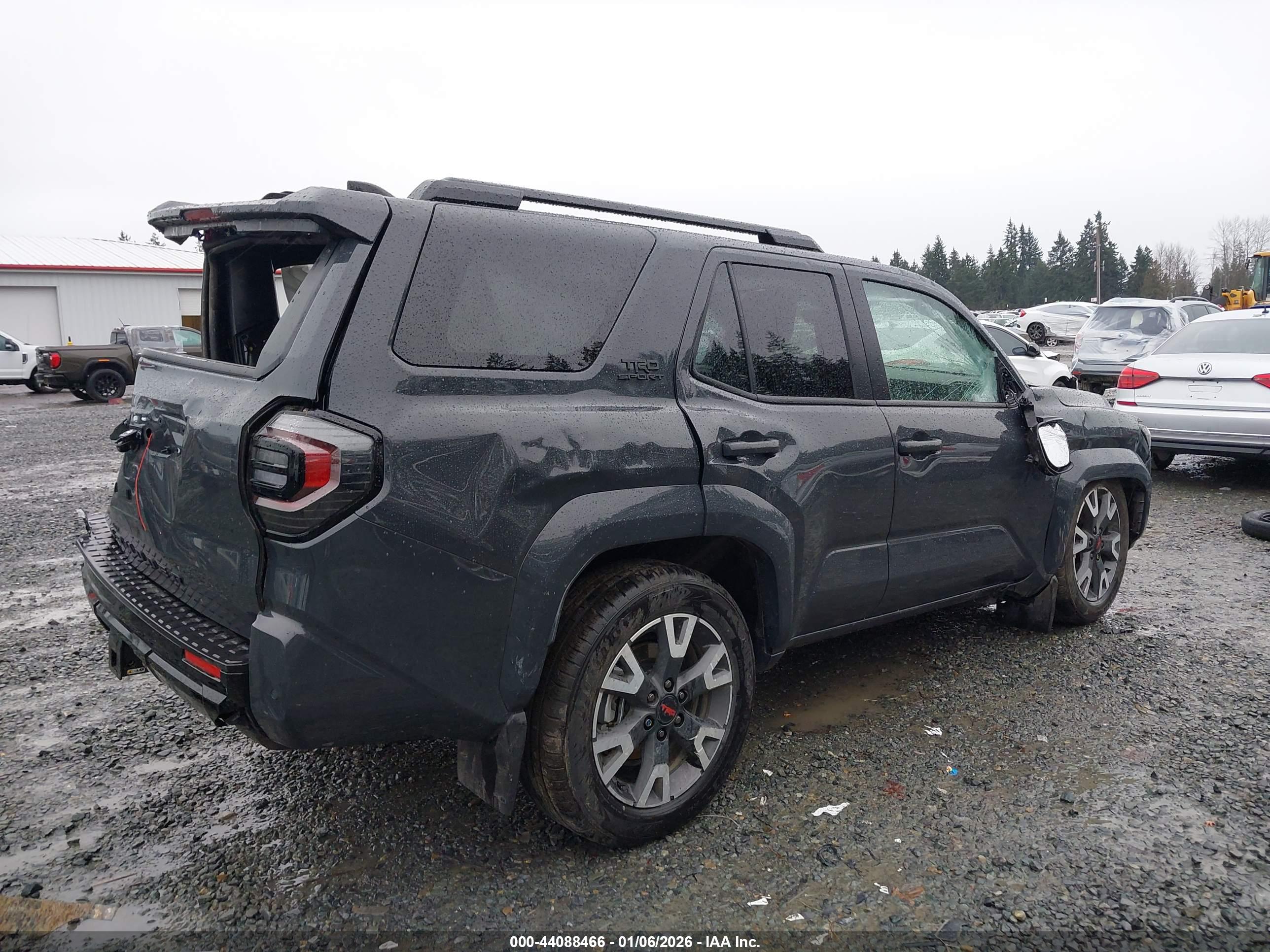 TOYOTA 4RUNNER image 4