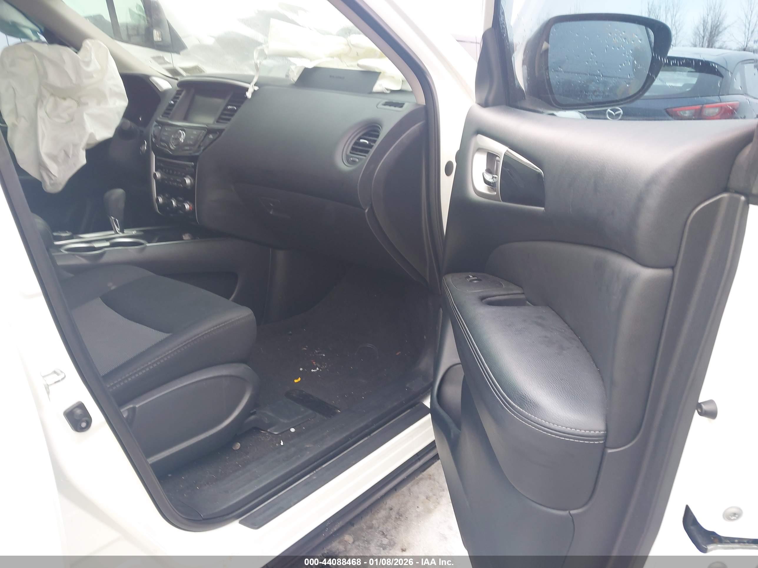 NISSAN PATHFINDER image 5
