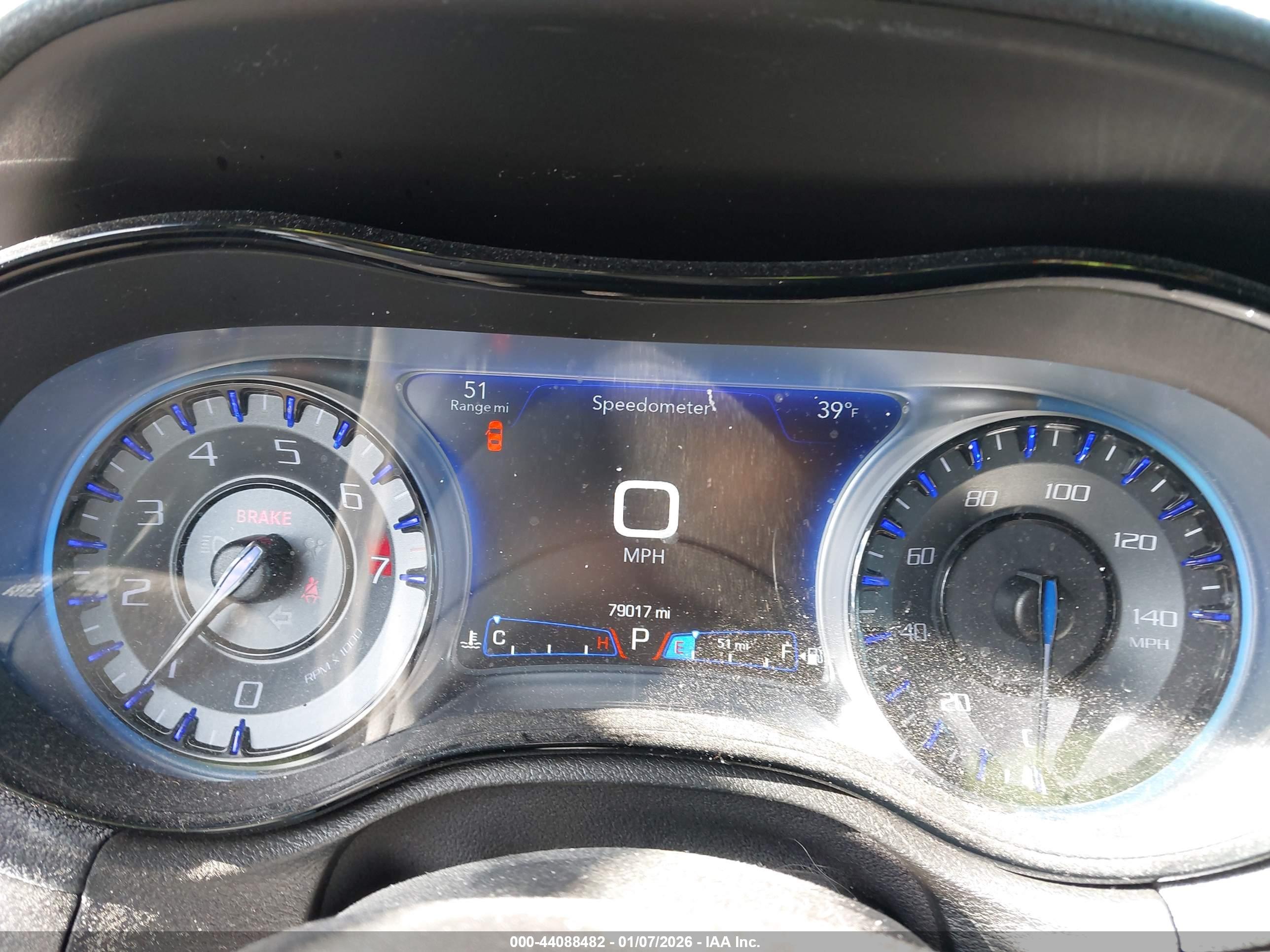 CHRYSLER 300 image 7