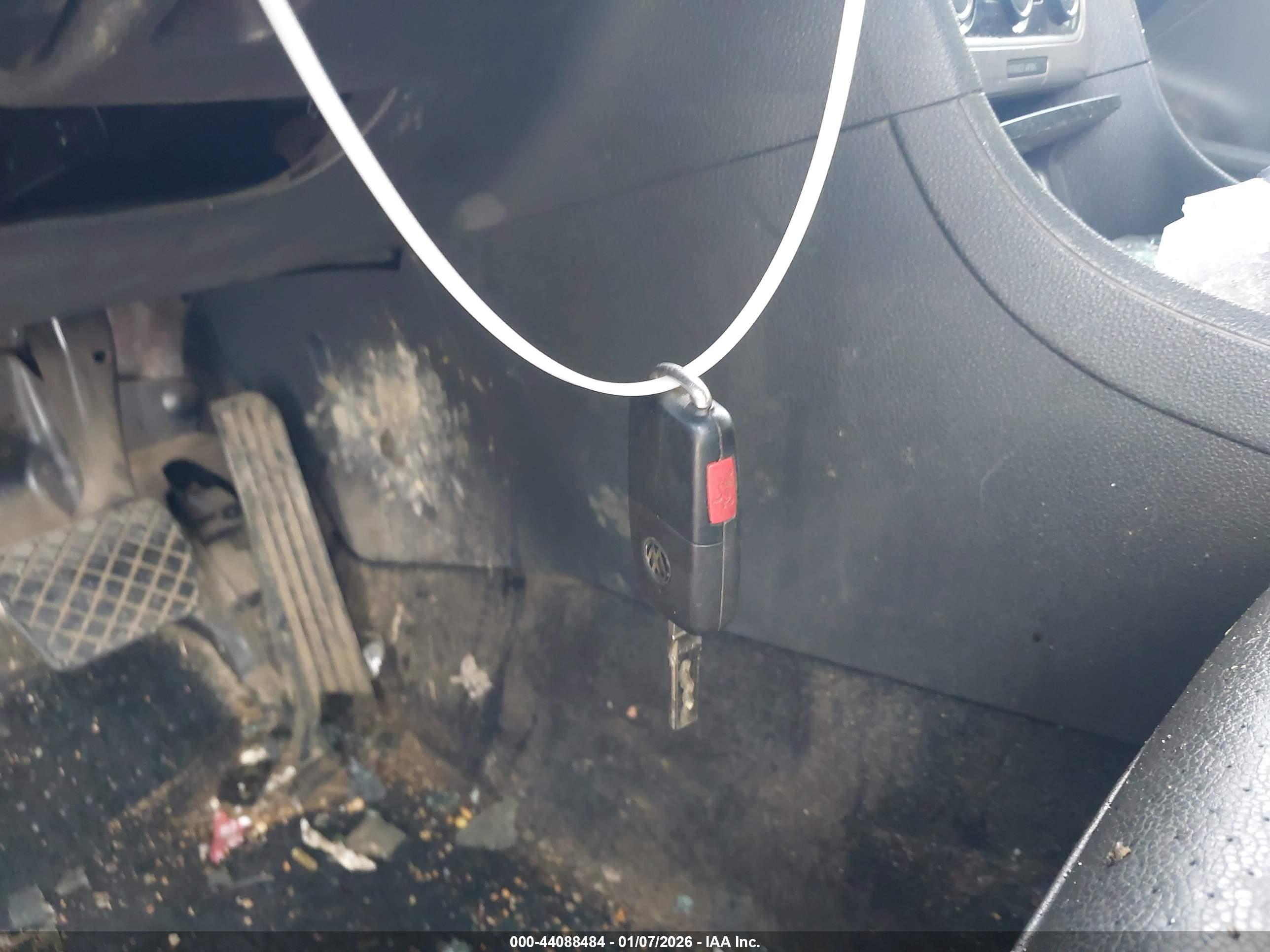 VOLKSWAGEN PASSAT image 11