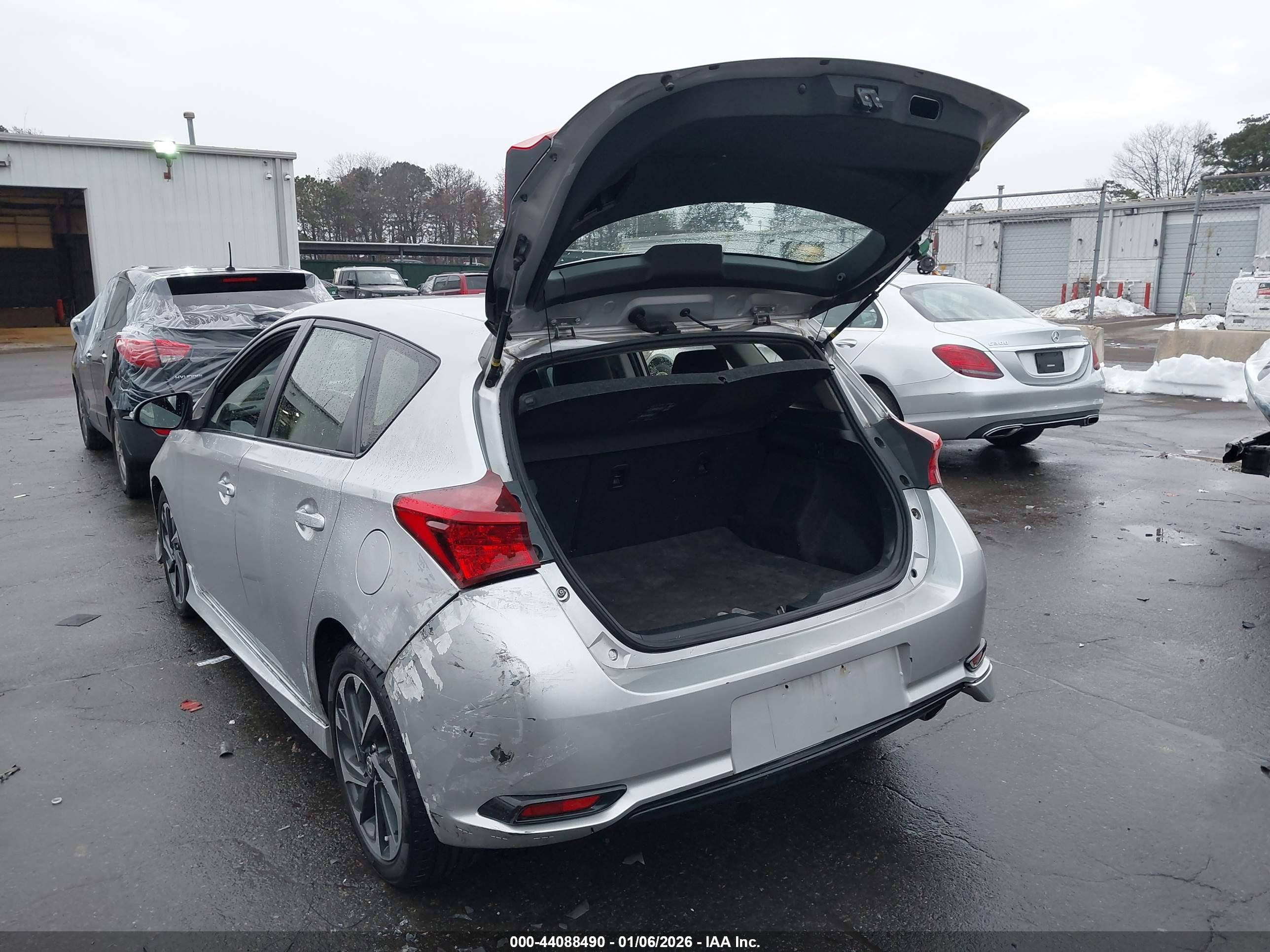 SCION IM image 3
