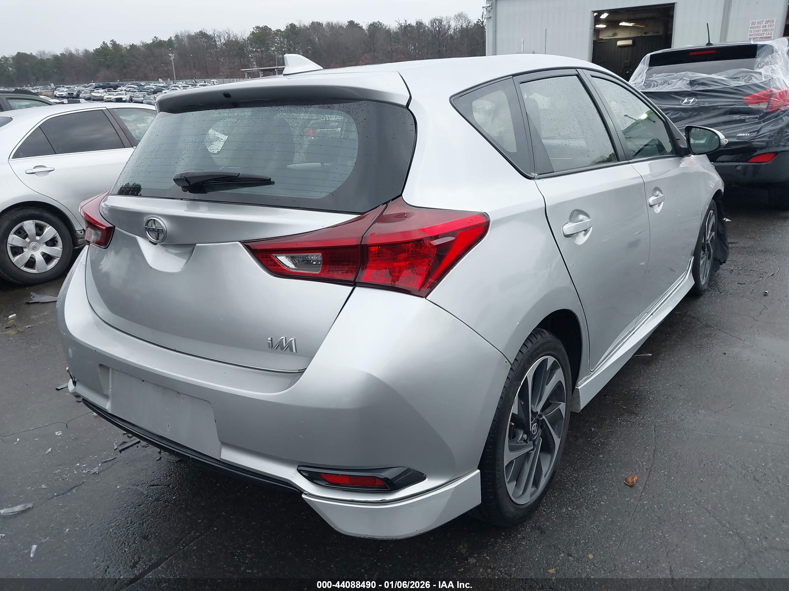 SCION IM image 4