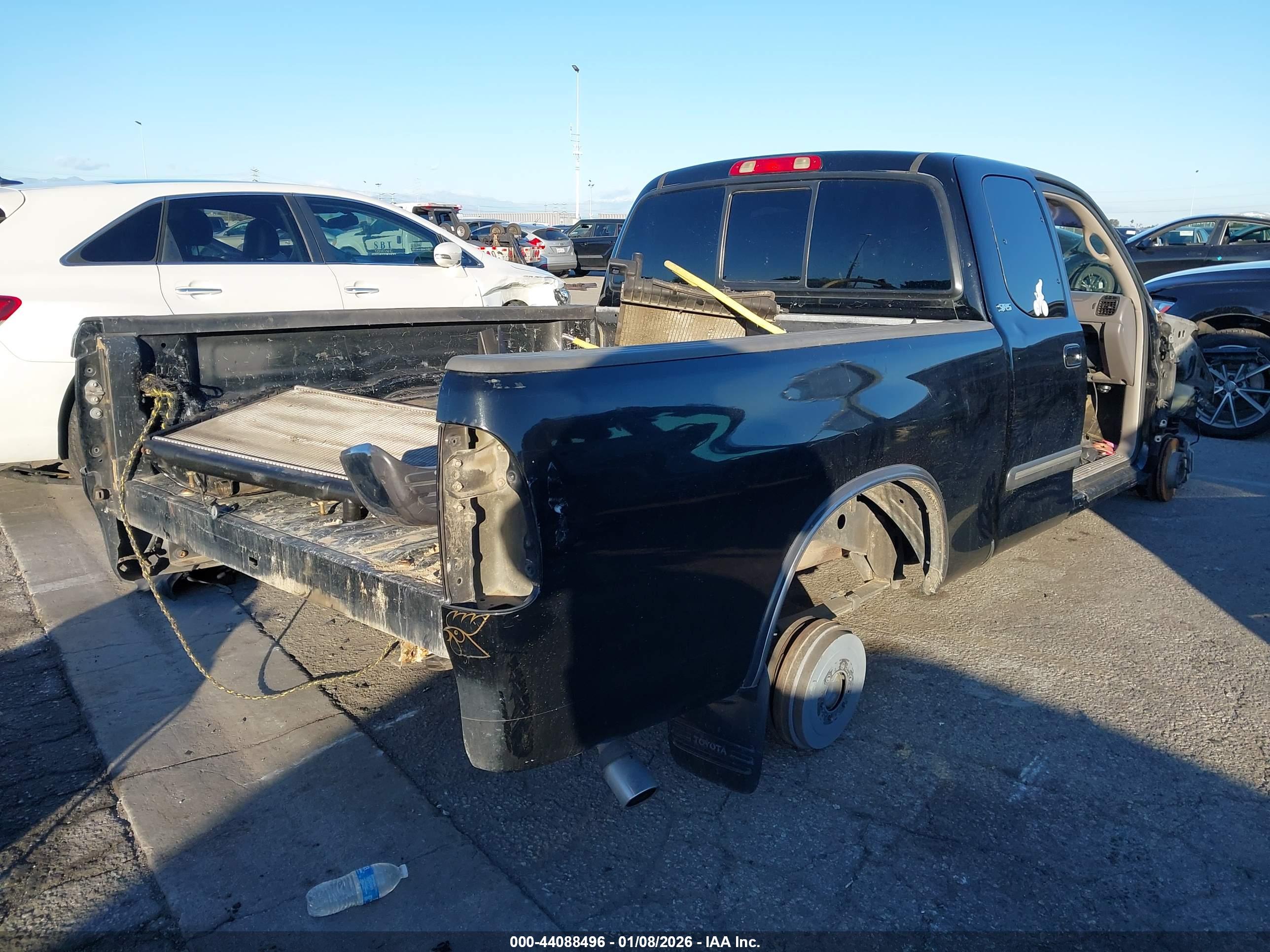TOYOTA TUNDRA image 4