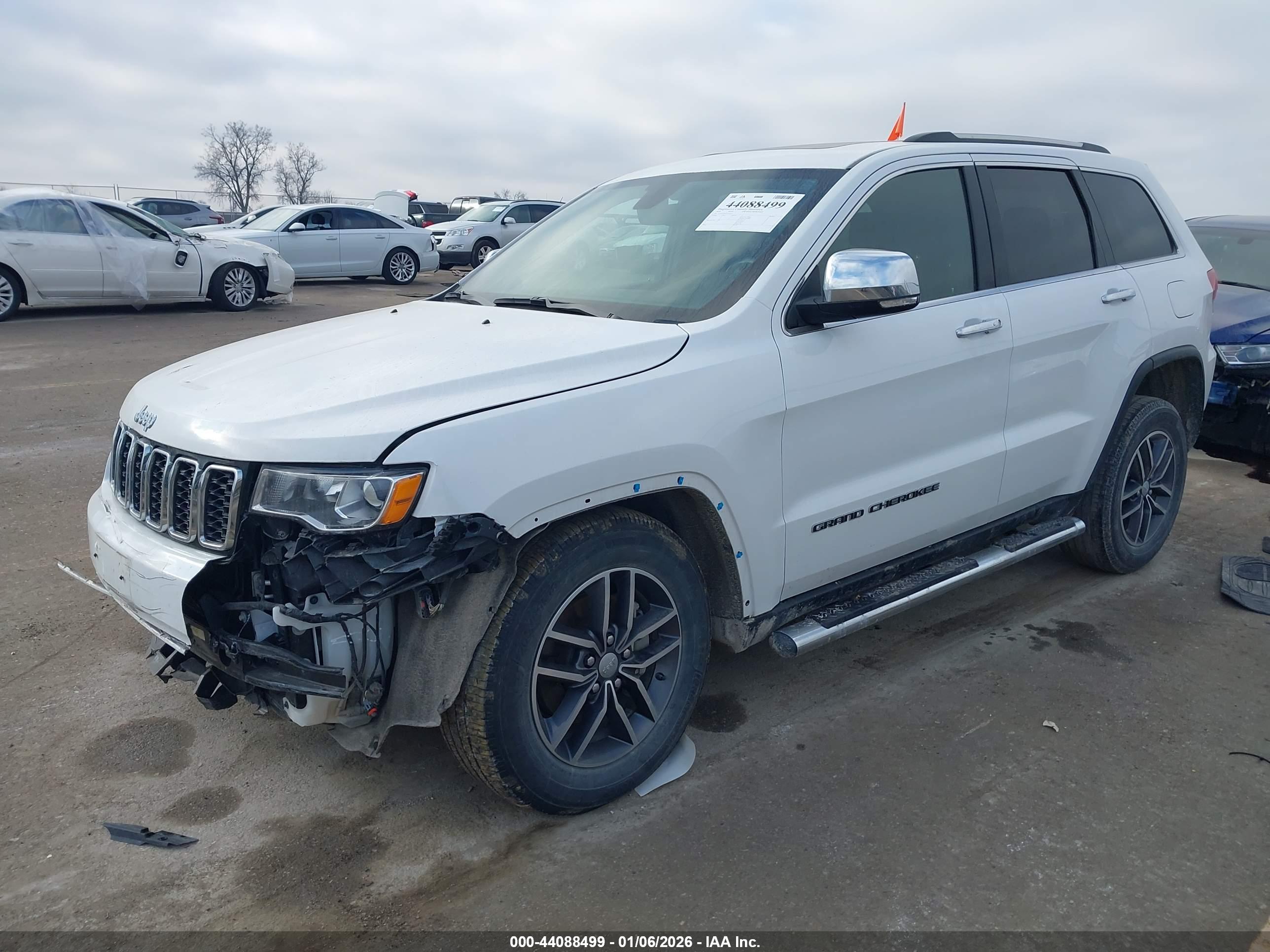 JEEP GRAND image 2