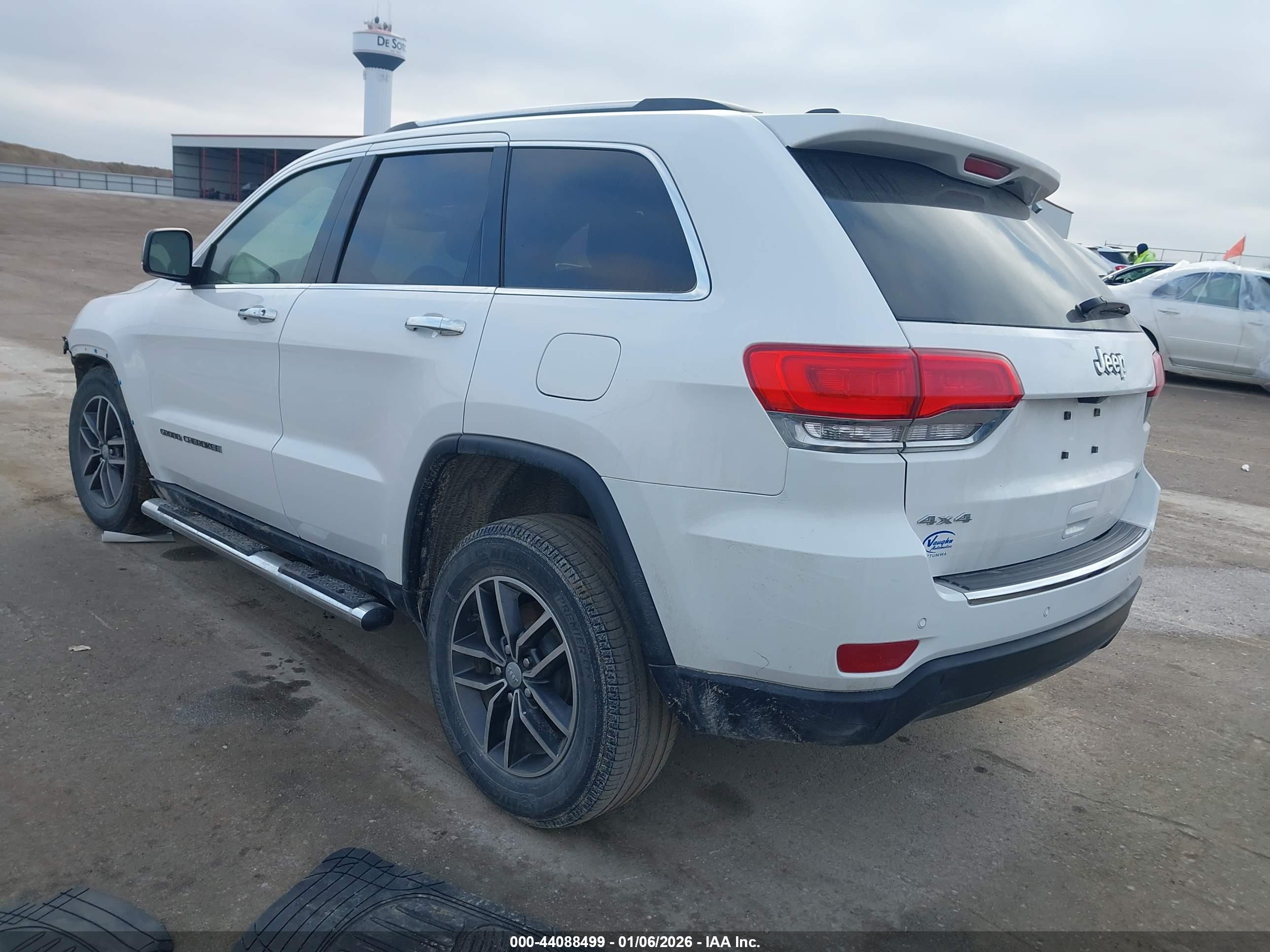 JEEP GRAND image 3