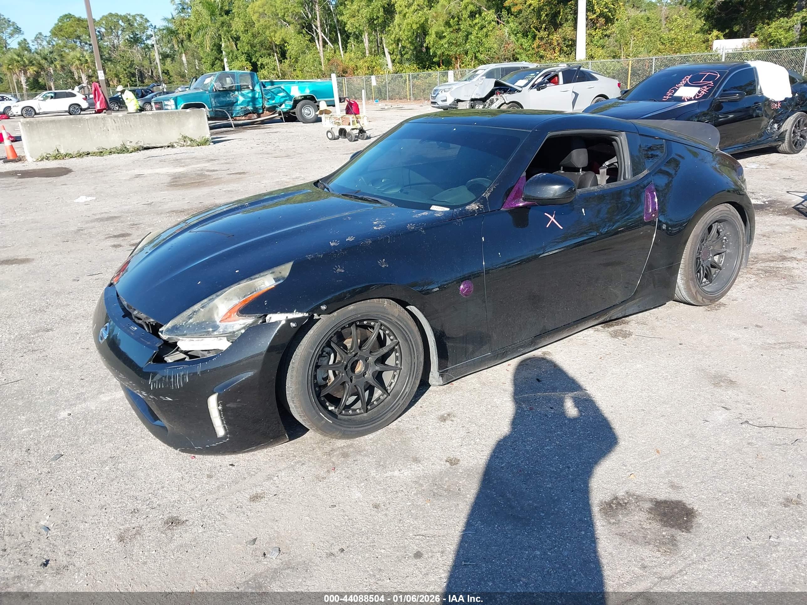 NISSAN 370Z image 2