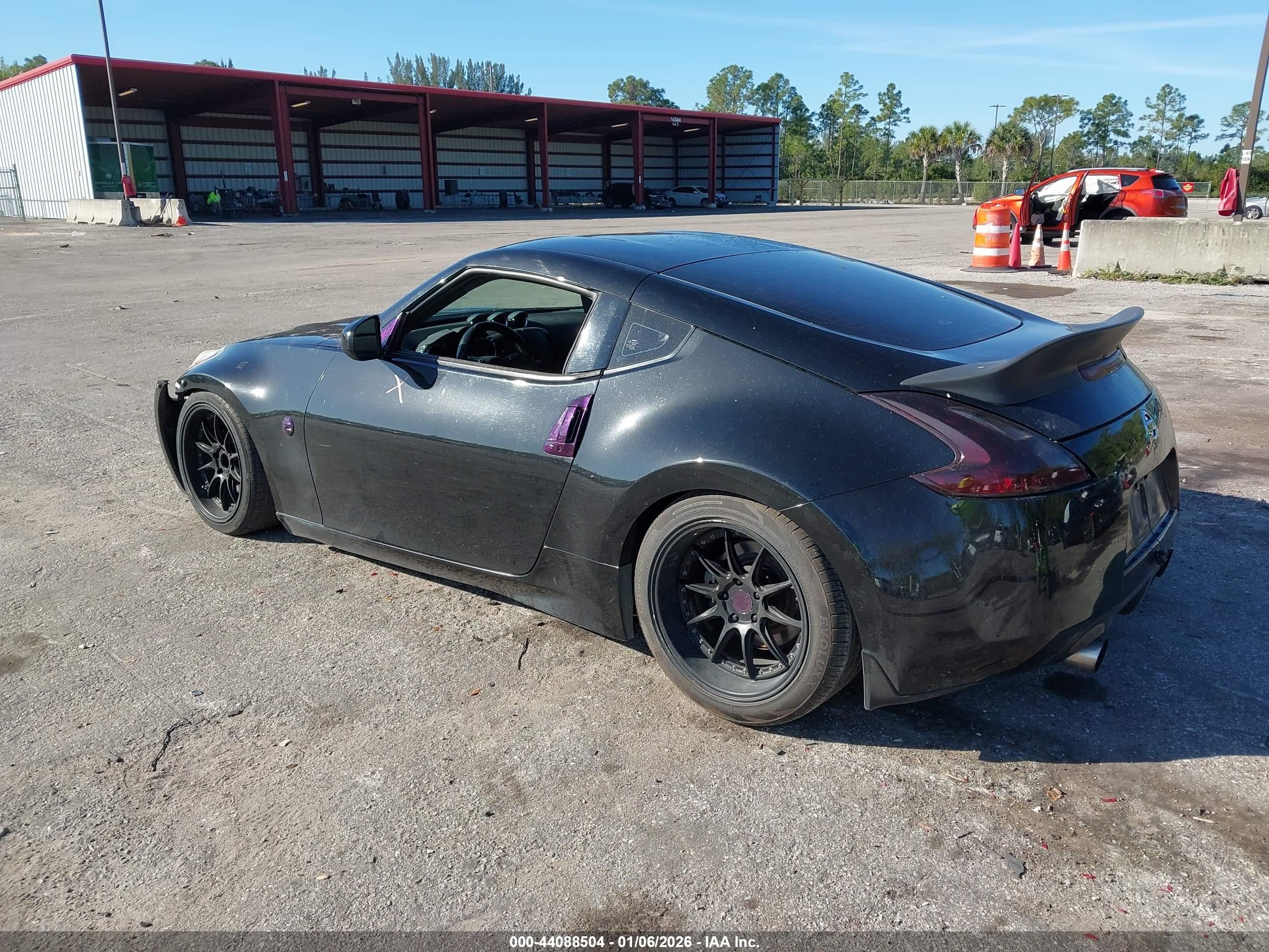 NISSAN 370Z image 3