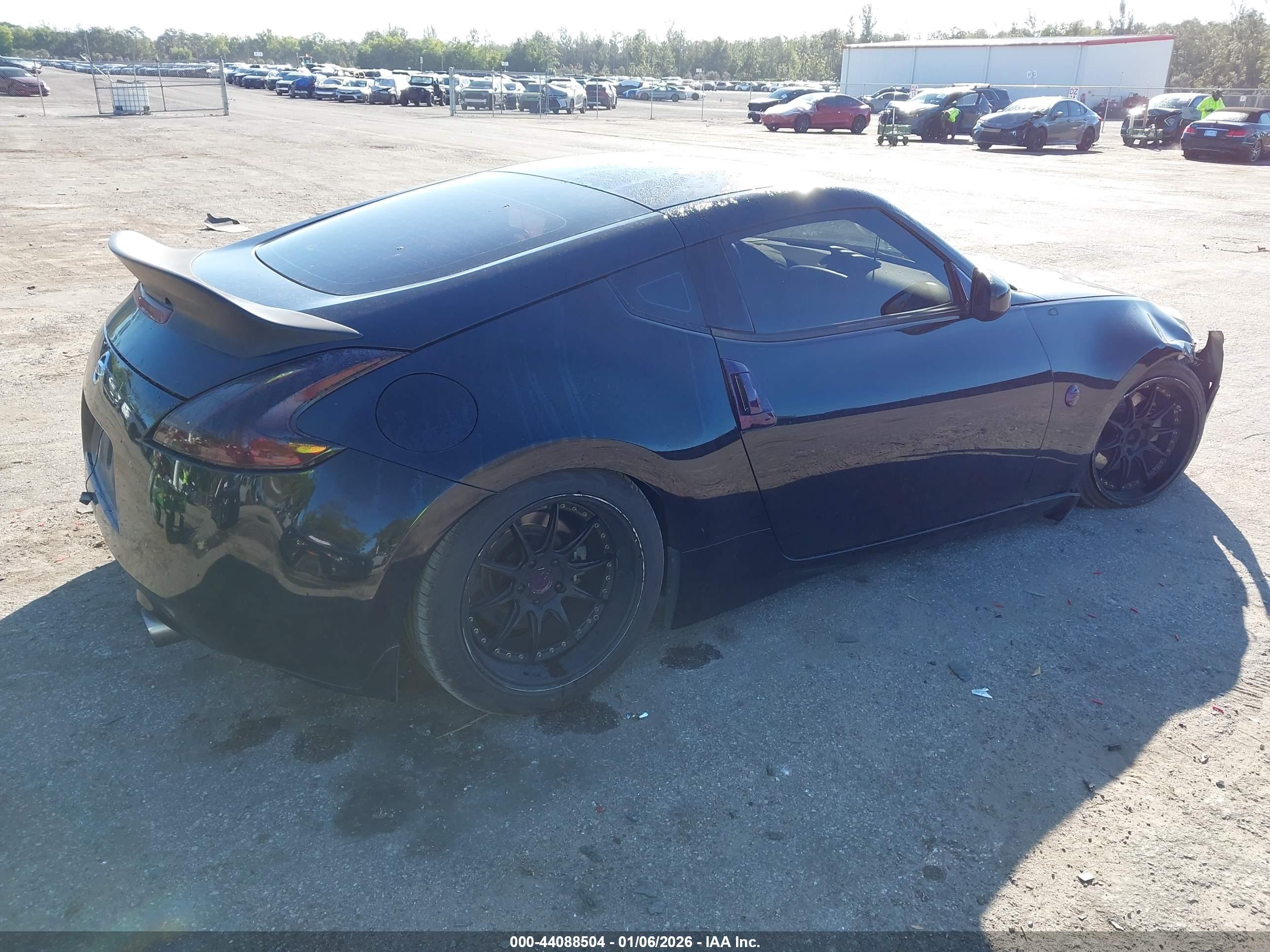 NISSAN 370Z image 4