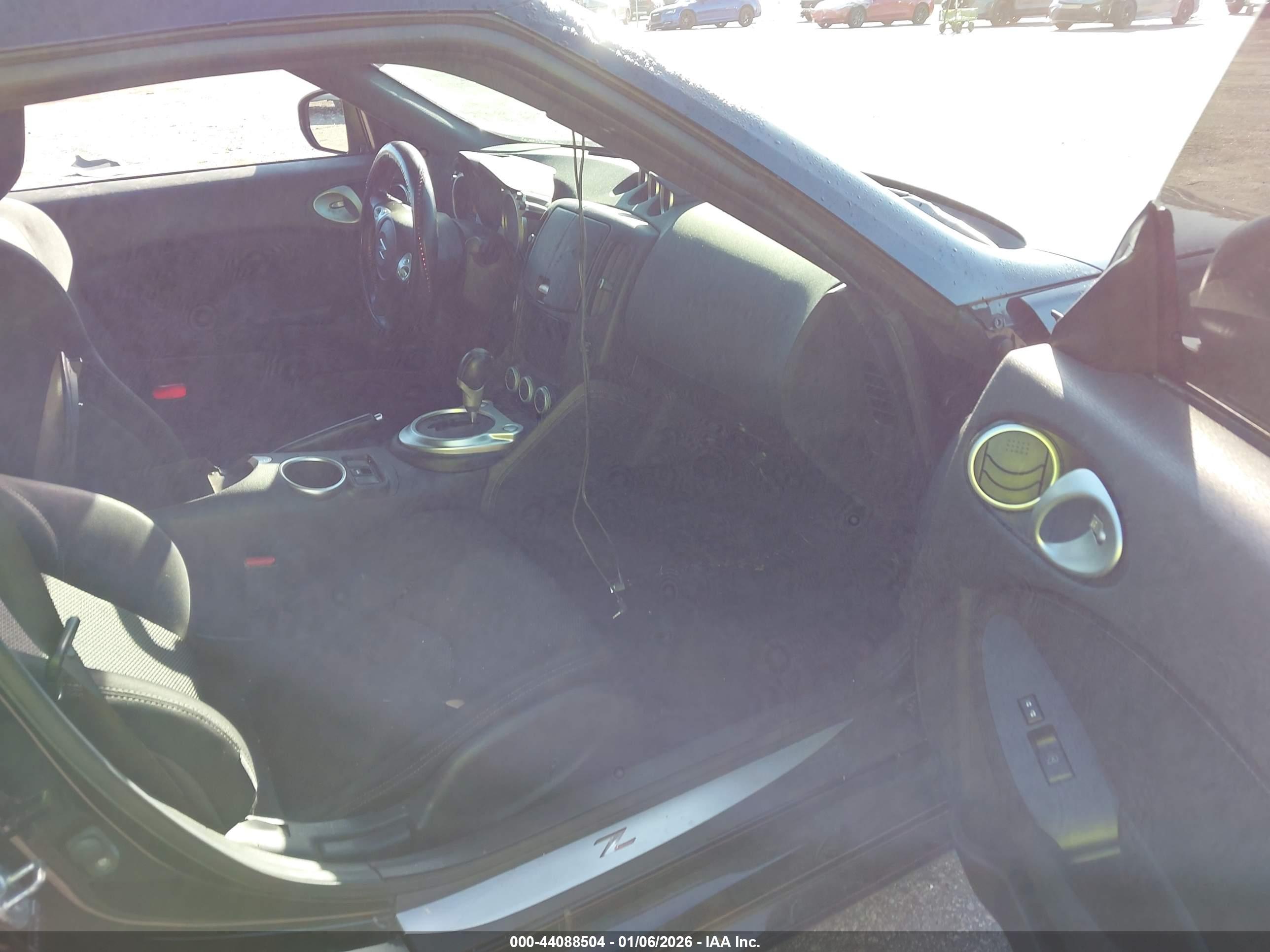 NISSAN 370Z image 5