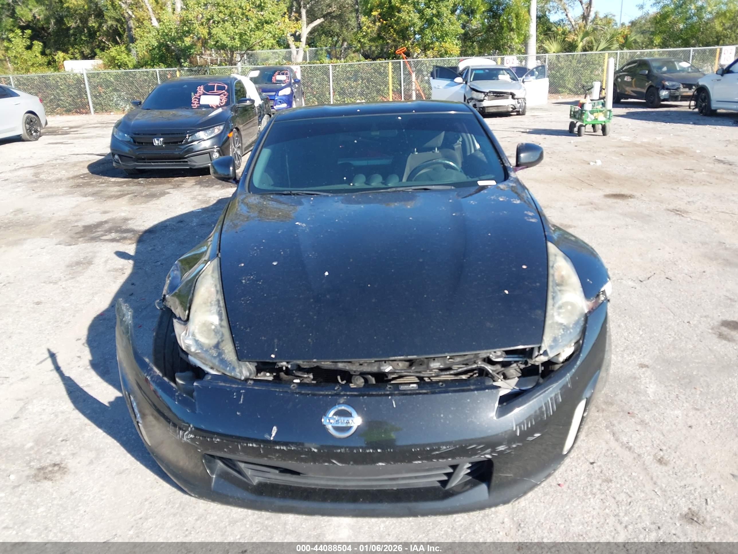 NISSAN 370Z image 6