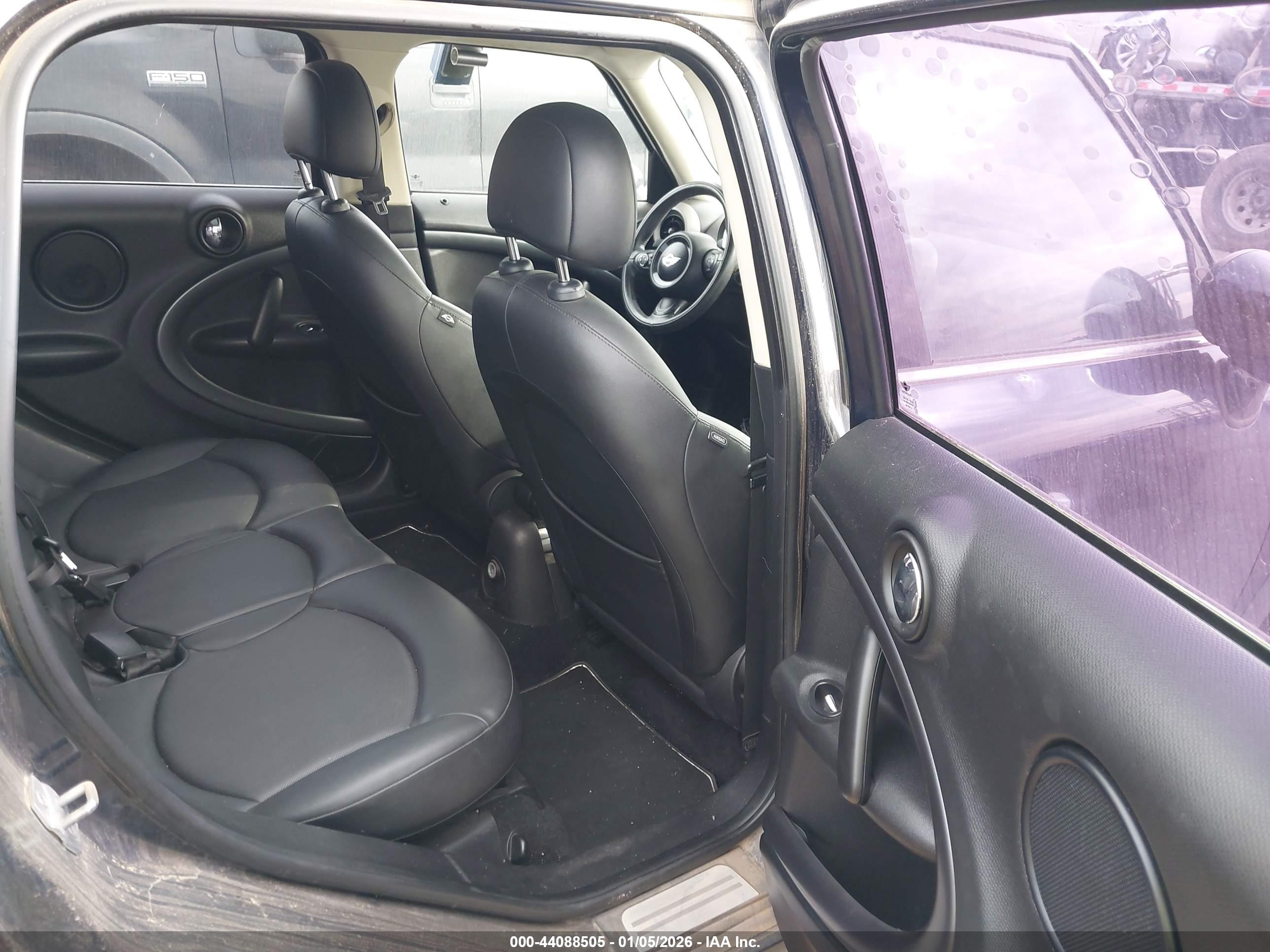MINI COOPER image 8