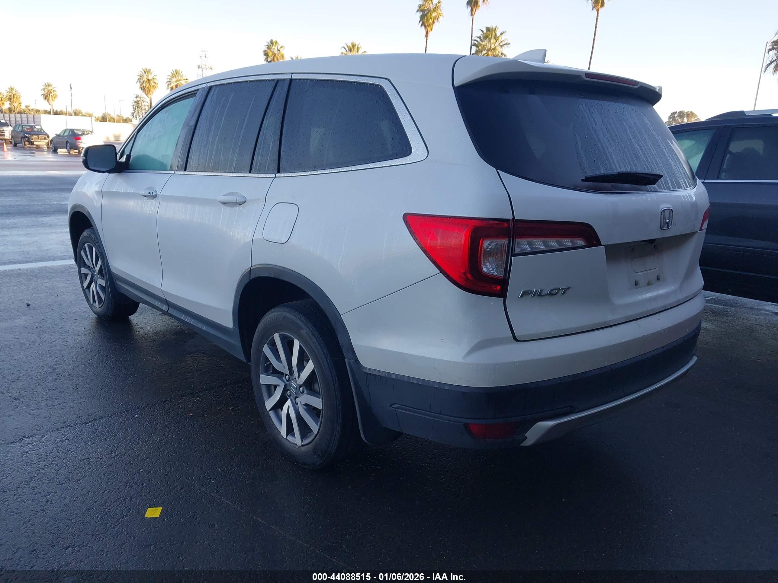 HONDA PILOT image 3