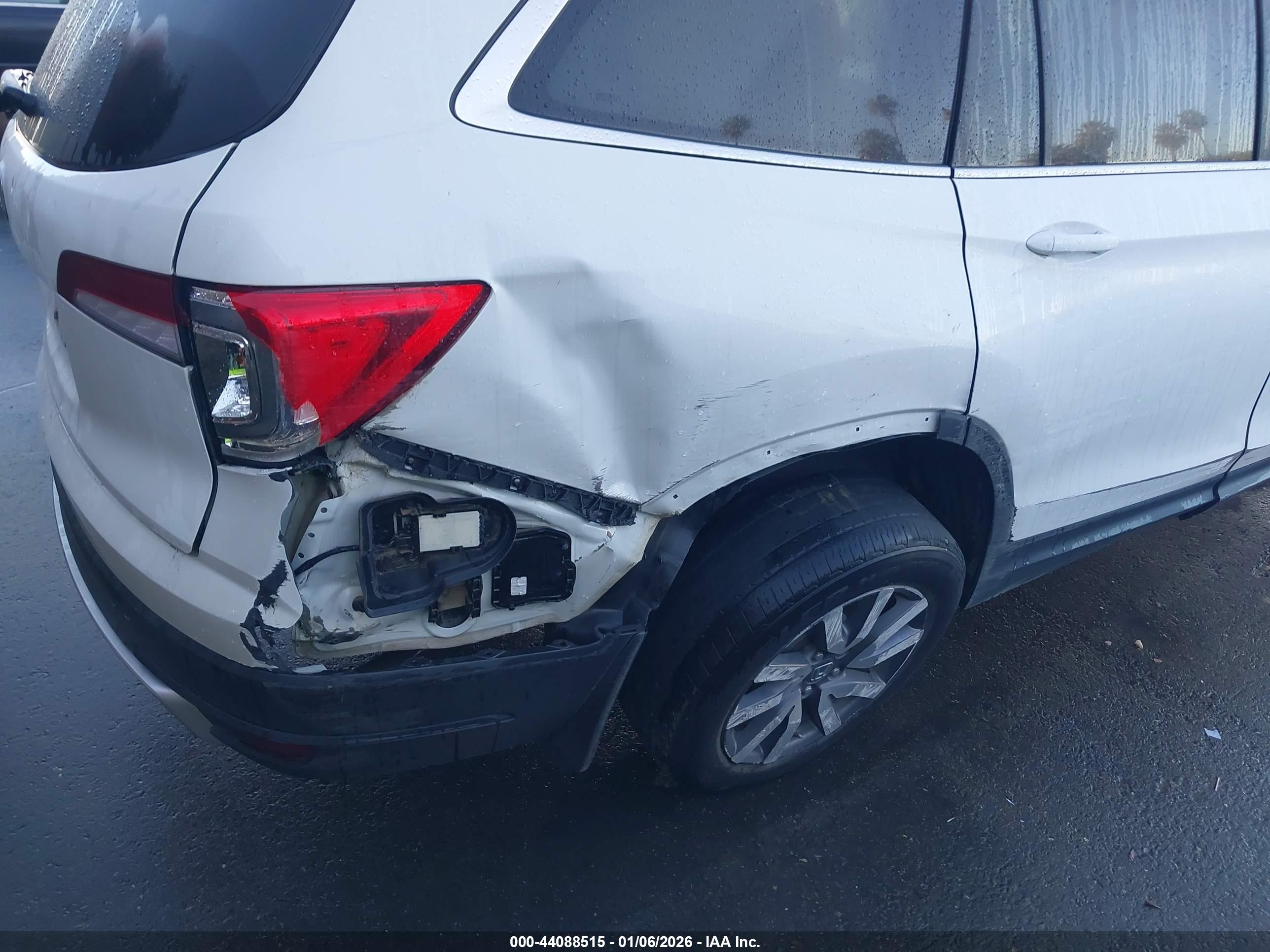 HONDA PILOT image 6