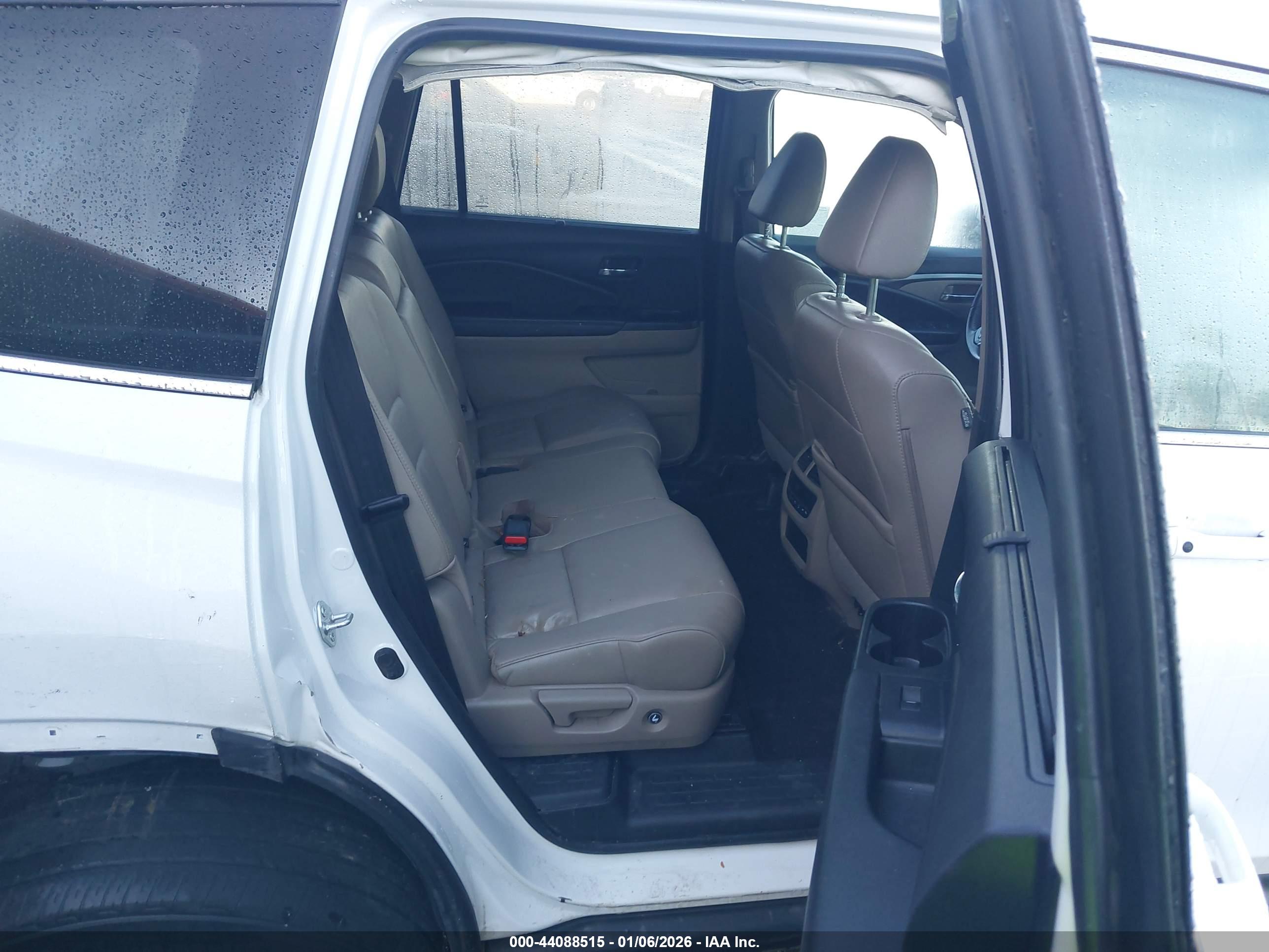 HONDA PILOT image 8