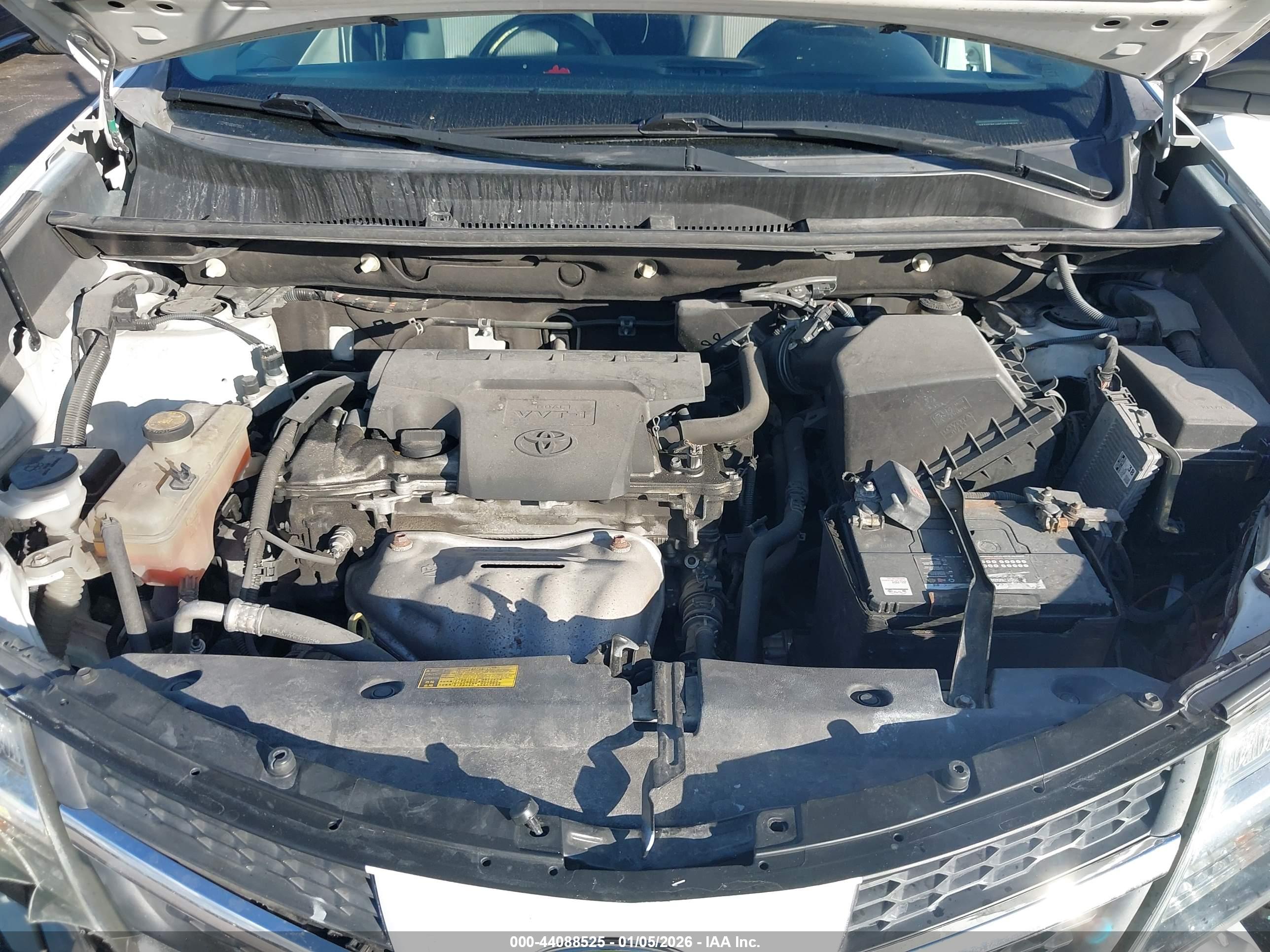 TOYOTA RAV4 image 10