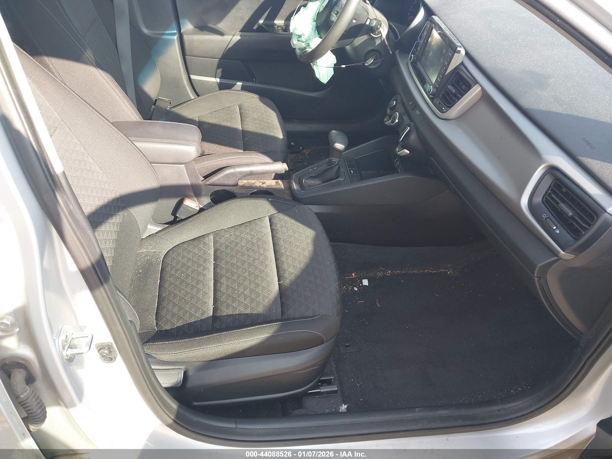 KIA RIO image 5