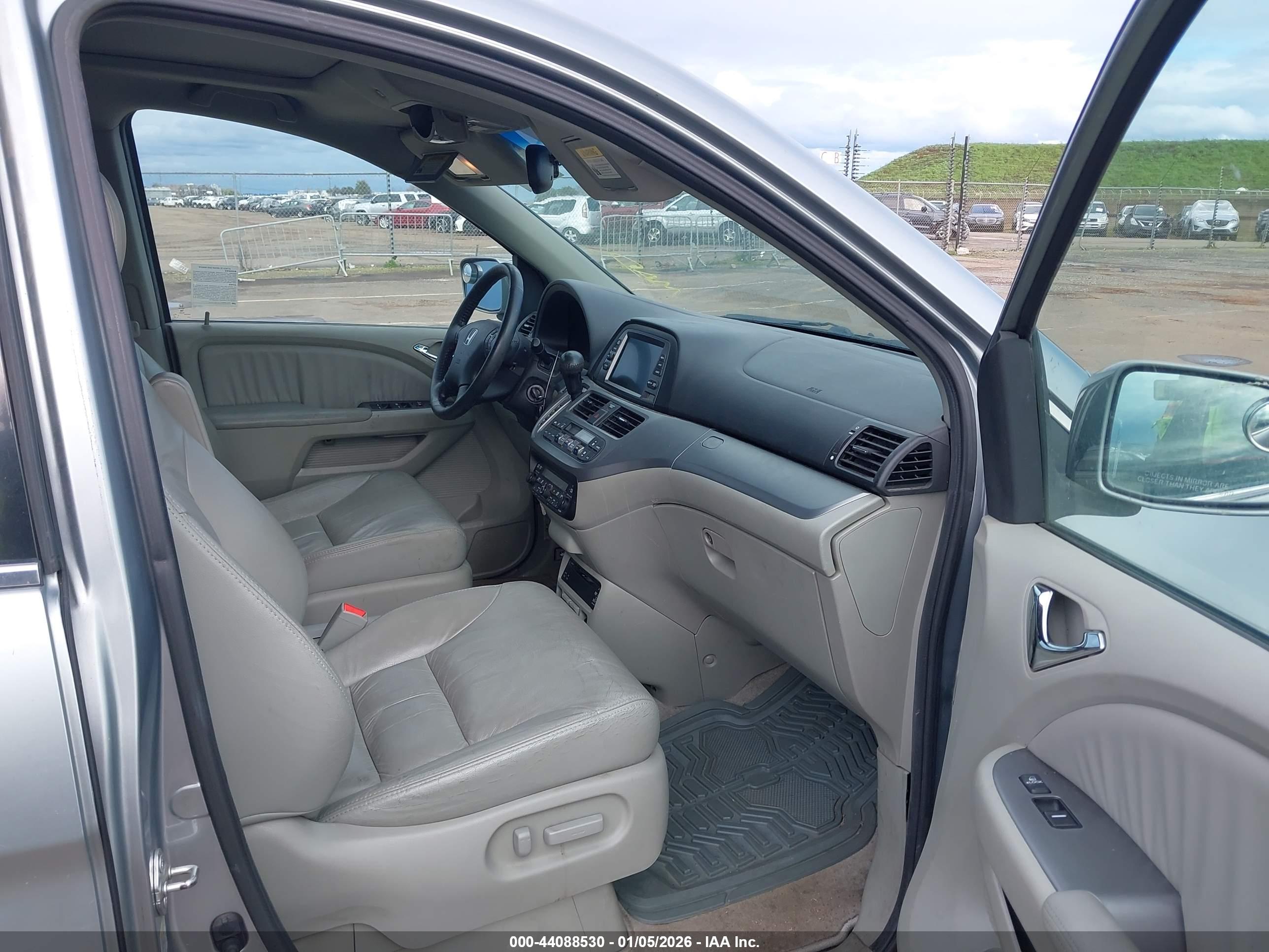 HONDA ODYSSEY image 5