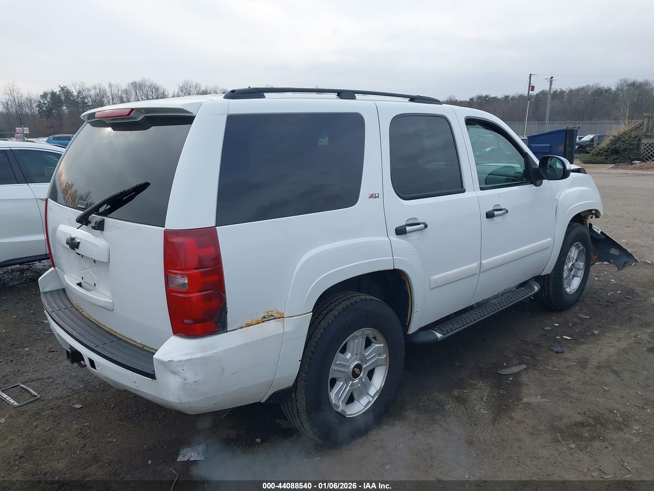 CHEVROLET TAHOE image 4