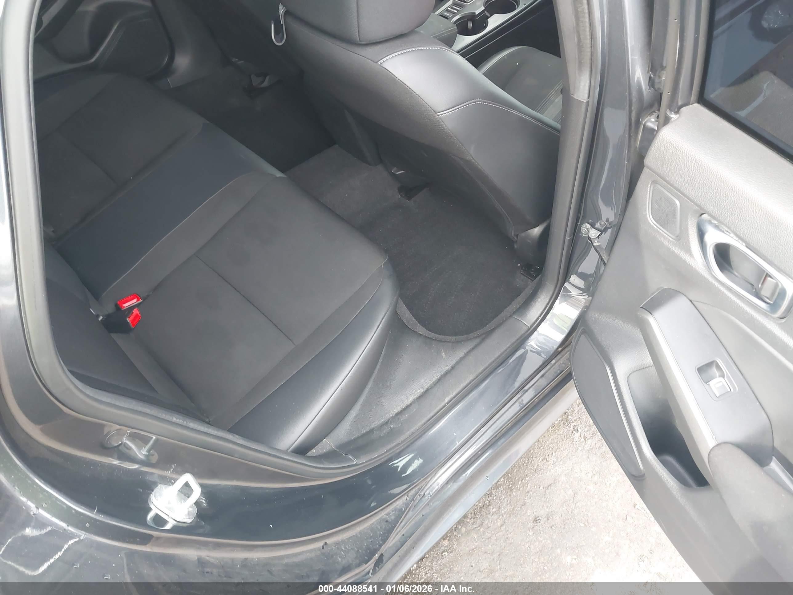 HONDA CIVIC image 8