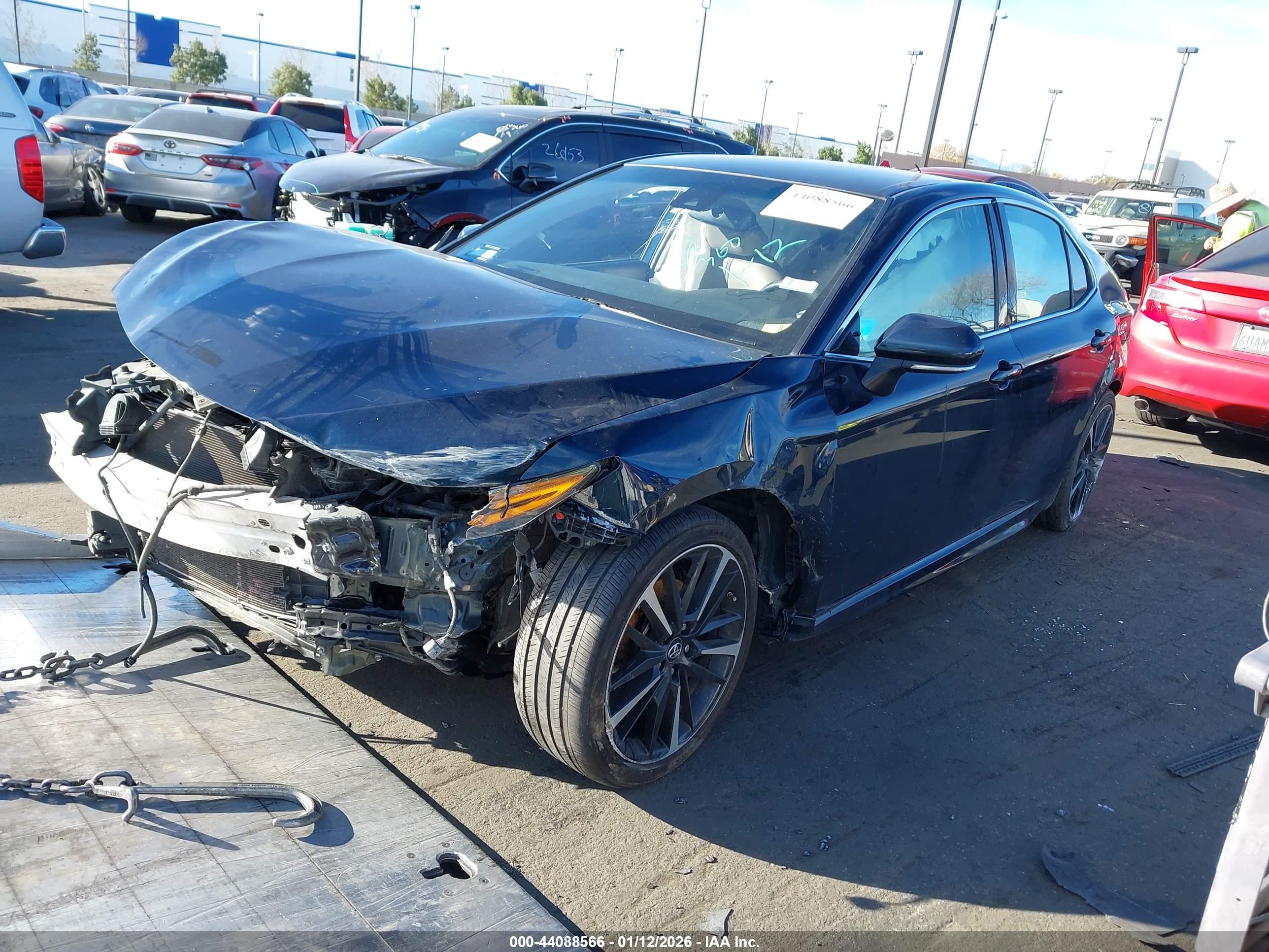 TOYOTA CAMRY image 2