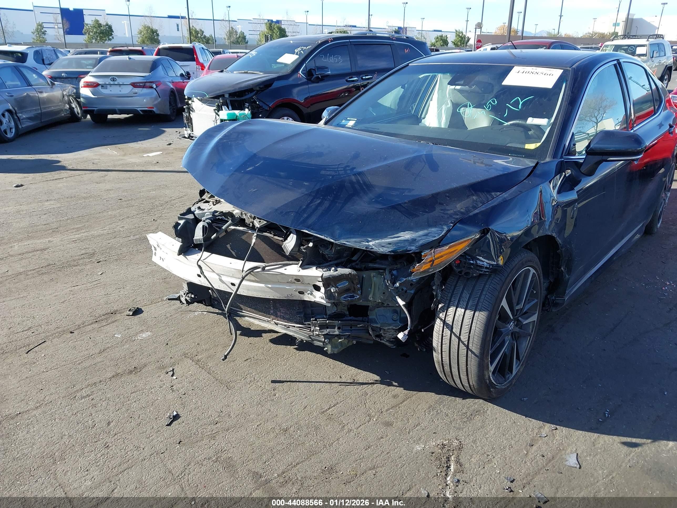 TOYOTA CAMRY image 6