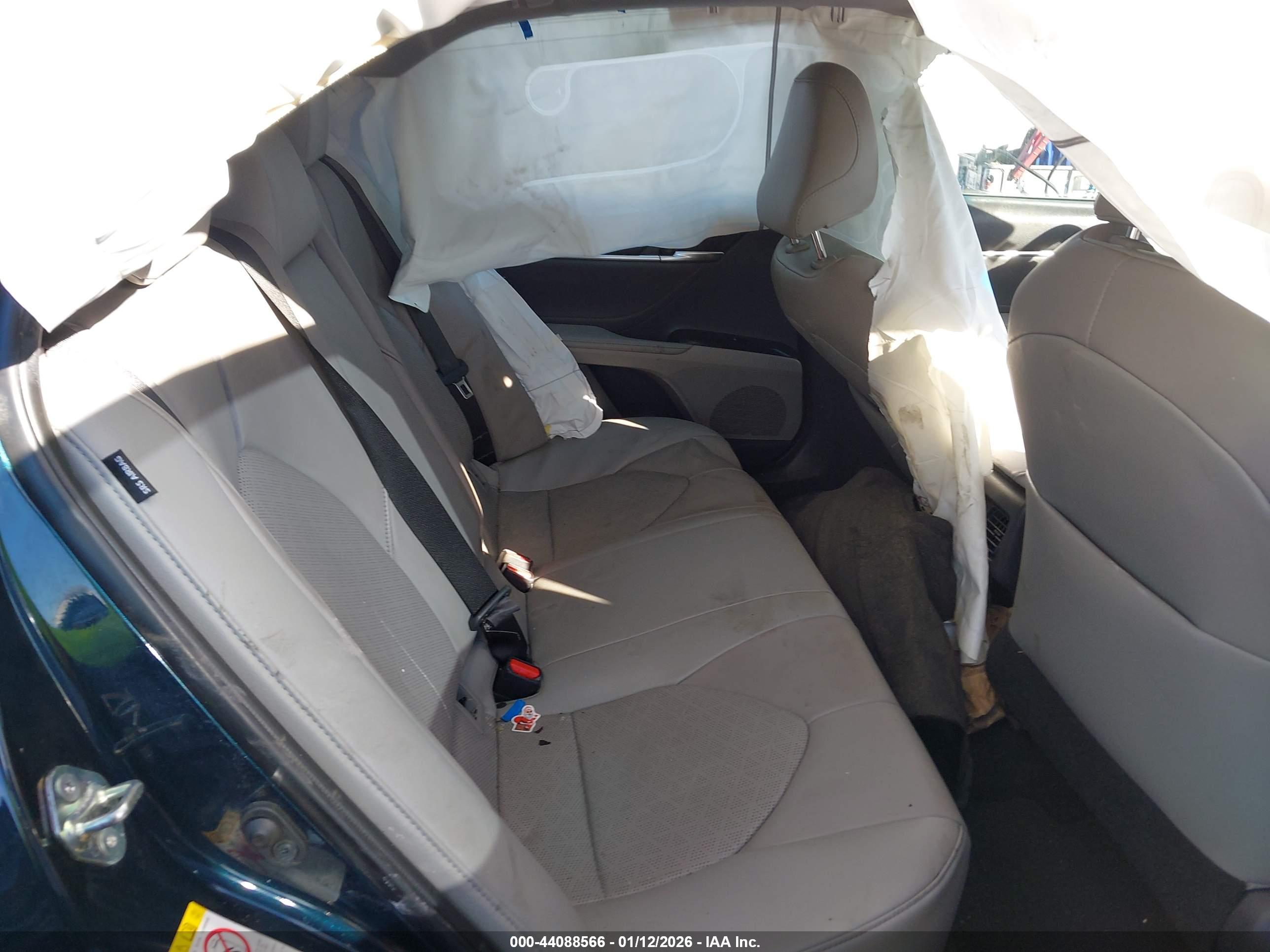 TOYOTA CAMRY image 8