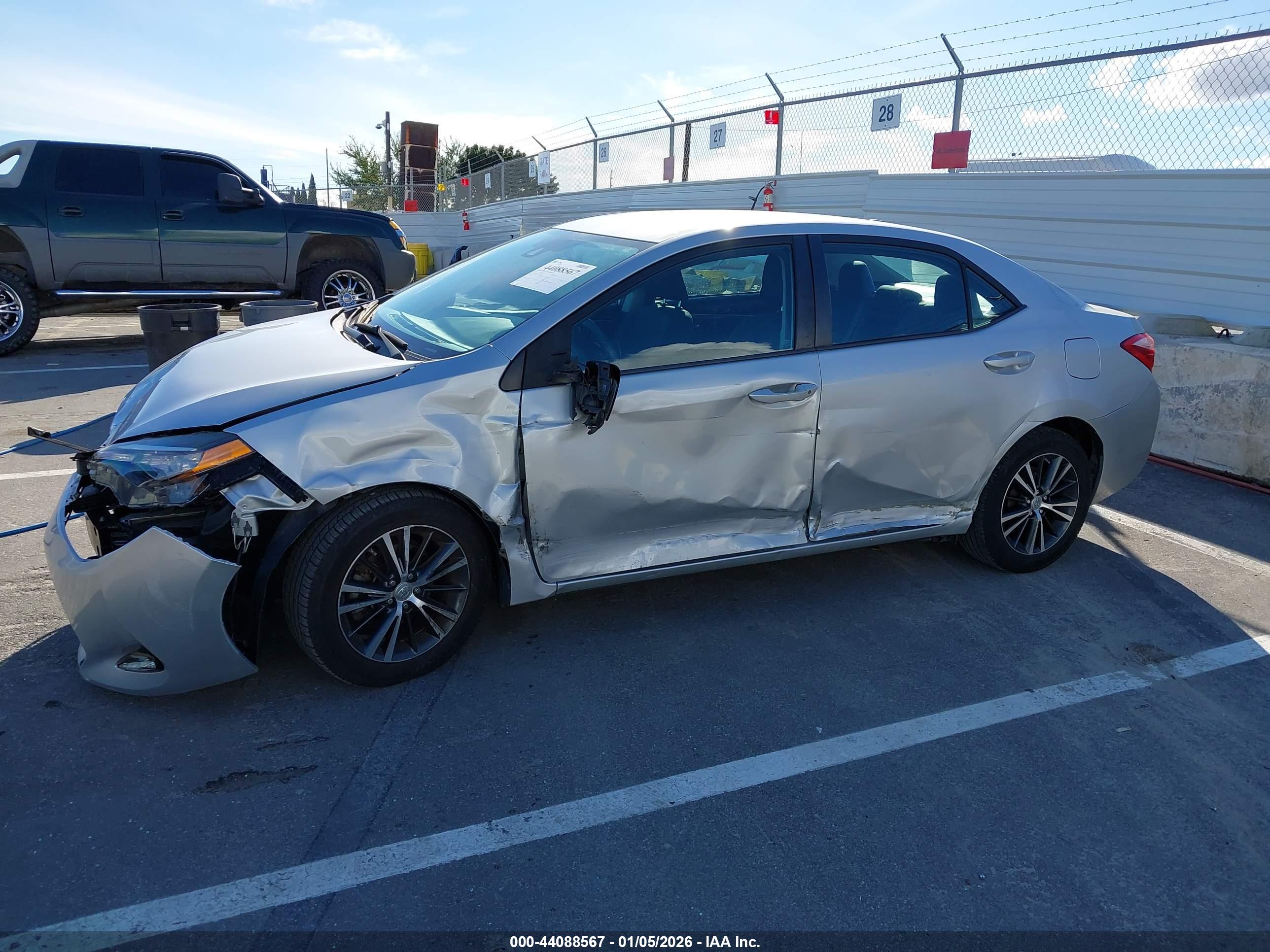 TOYOTA COROLLA image 2