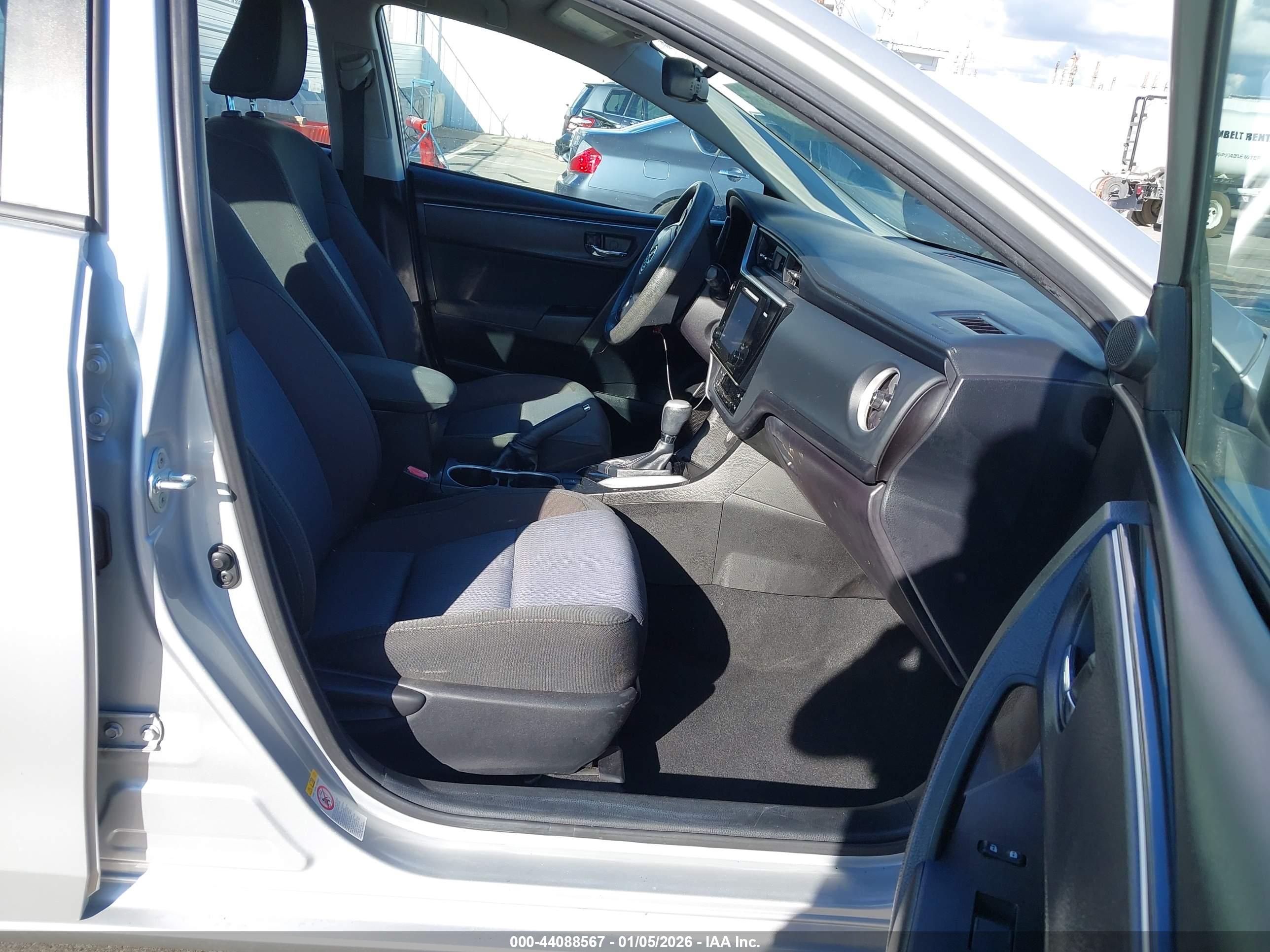 TOYOTA COROLLA image 5