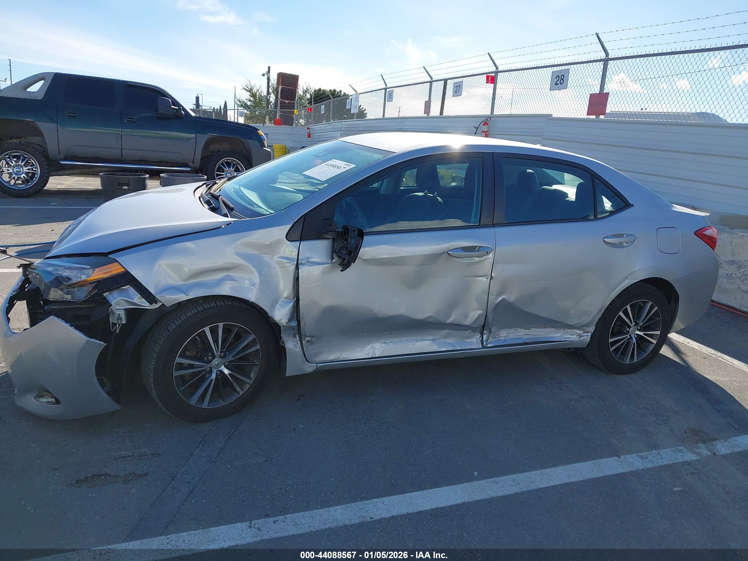 TOYOTA COROLLA image 6