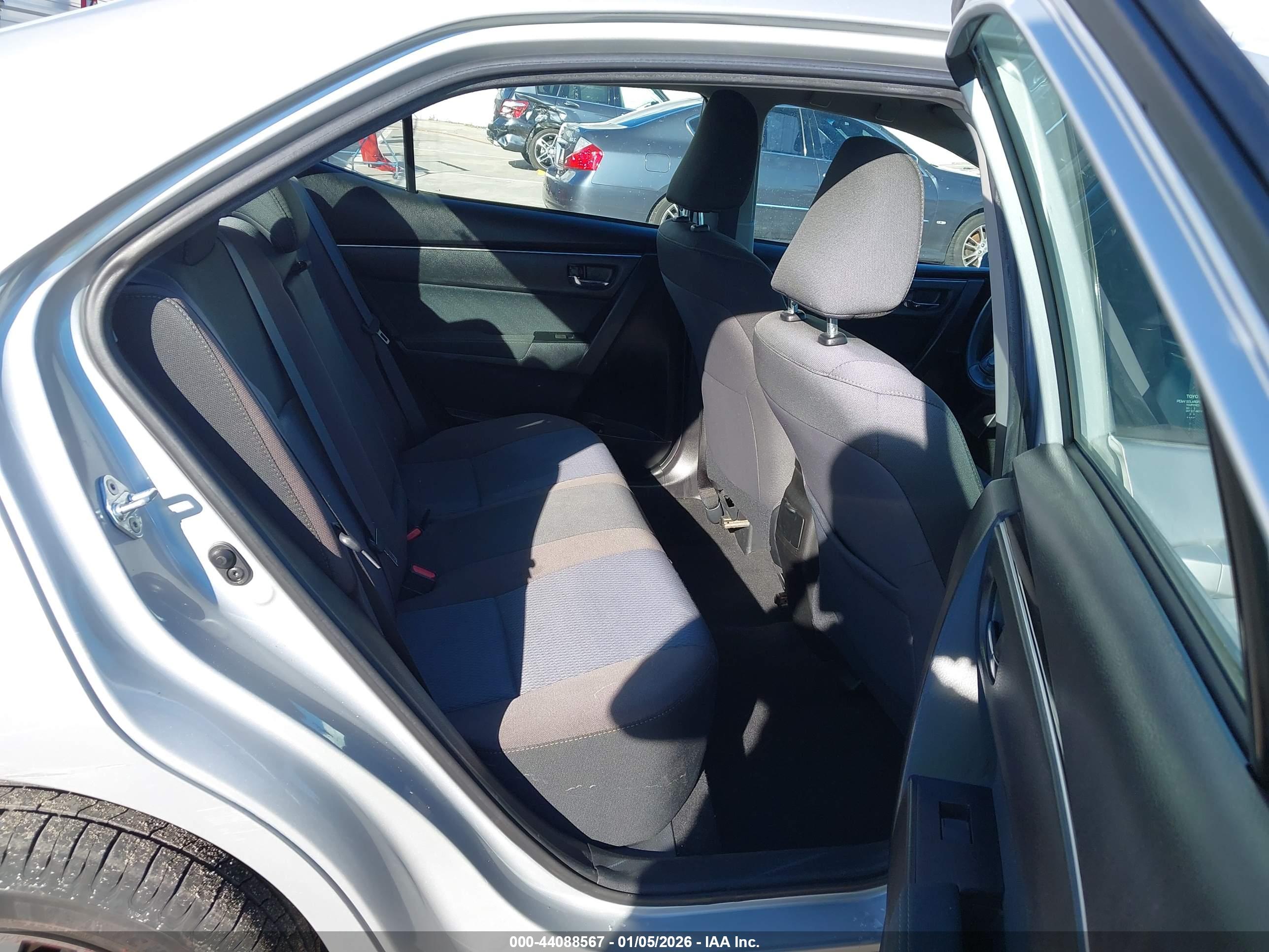TOYOTA COROLLA image 8