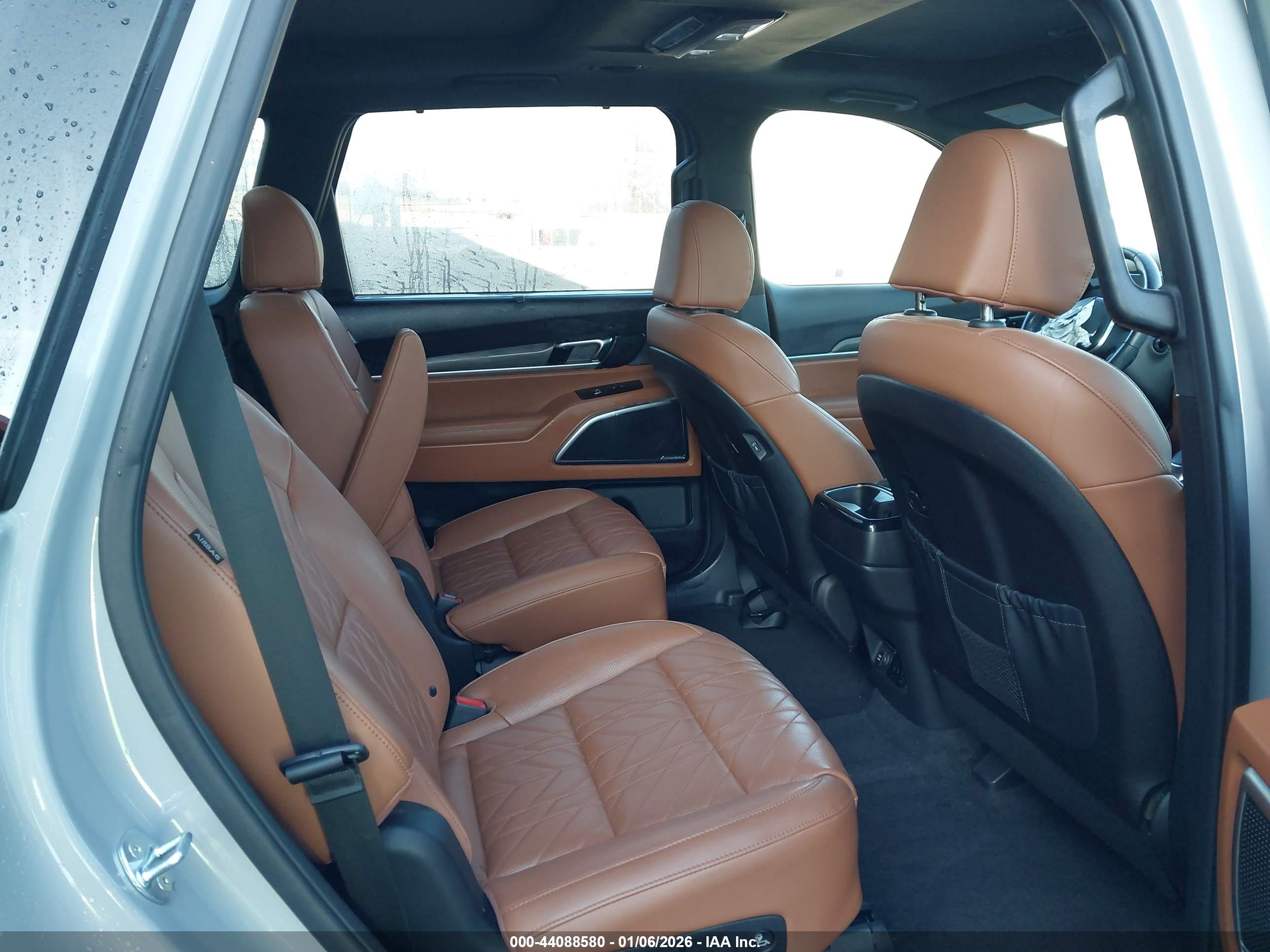 KIA TELLURIDE image 8