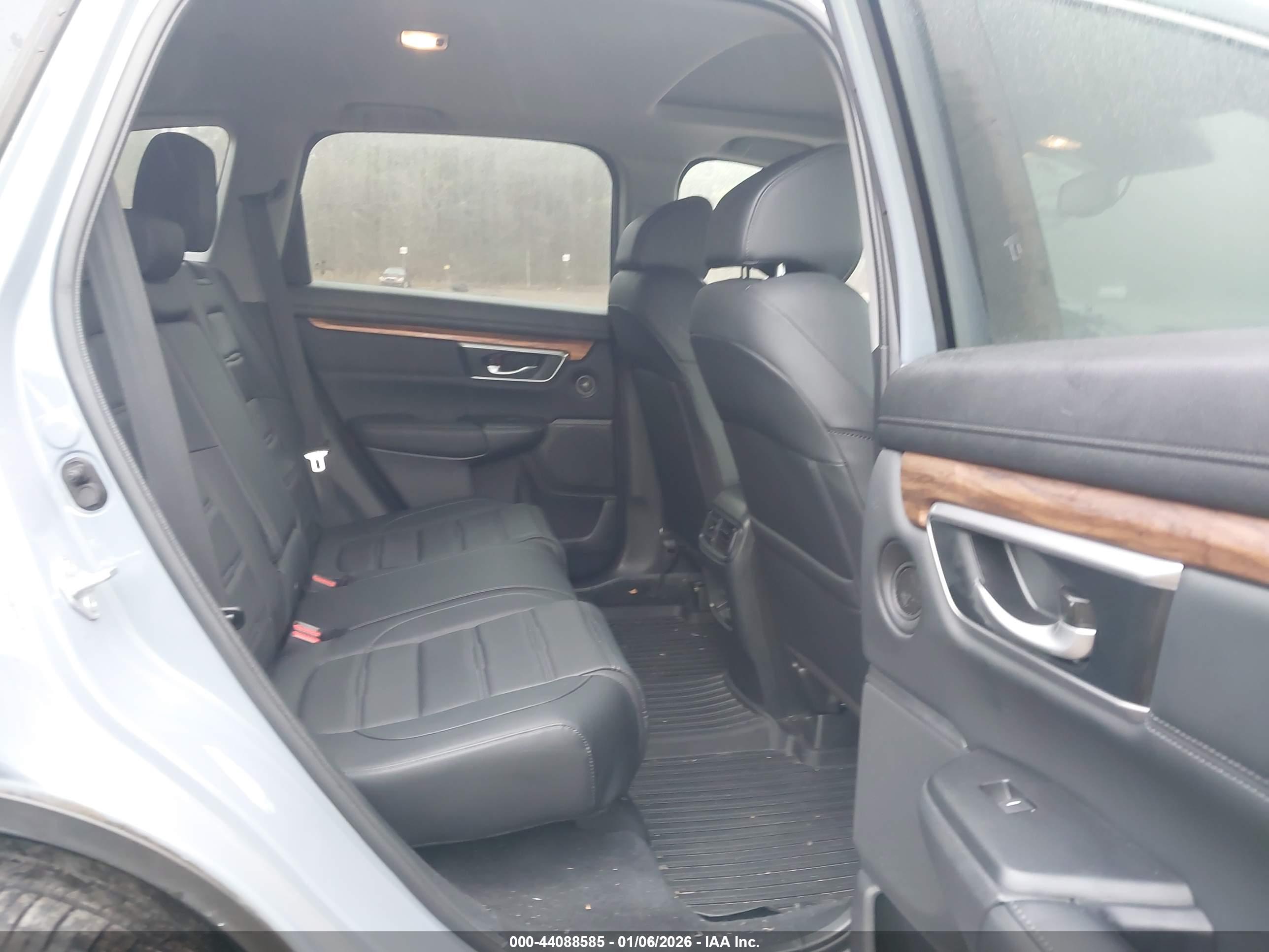 HONDA CR-V image 8