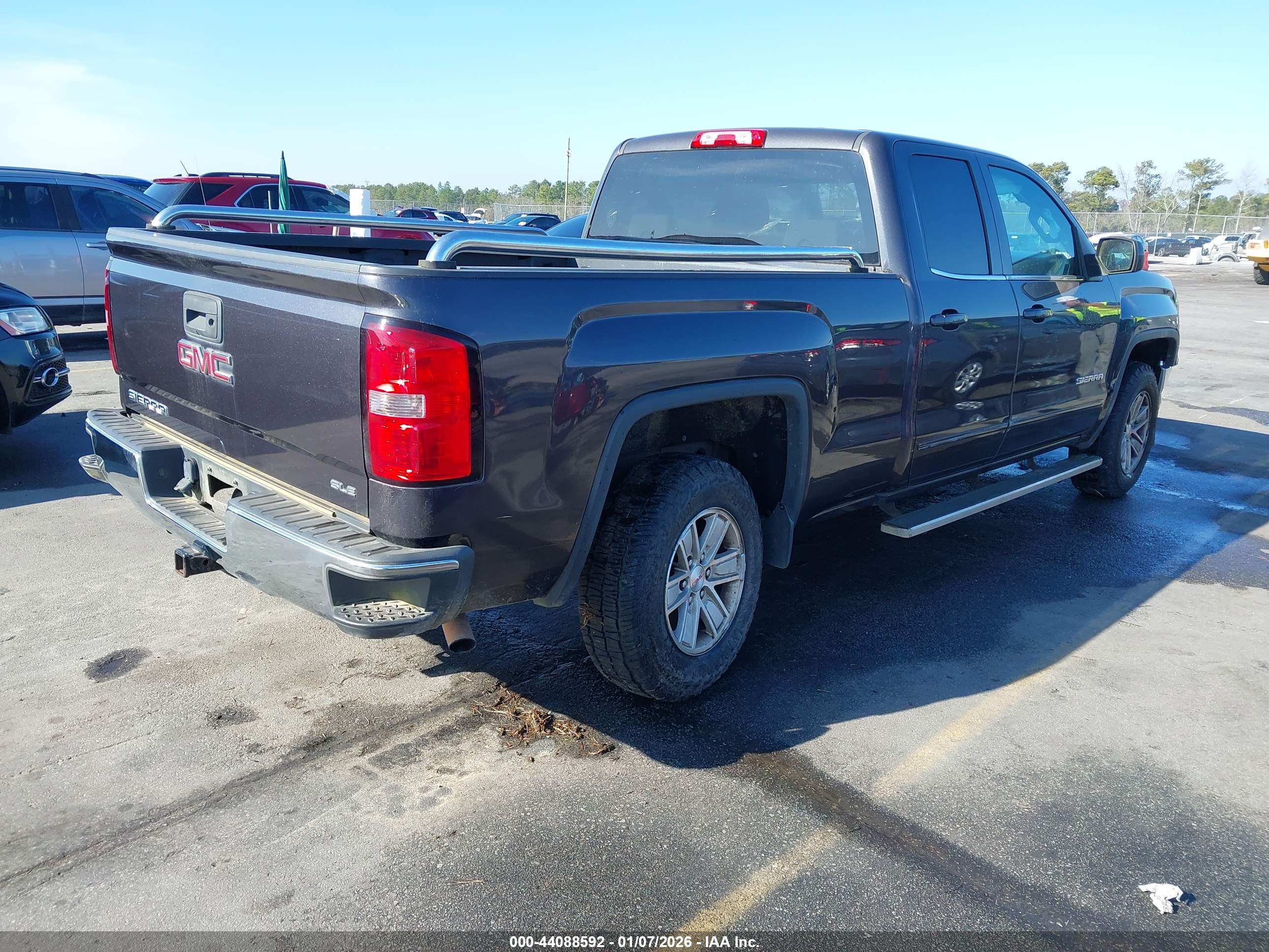 GMC SIERRA image 4