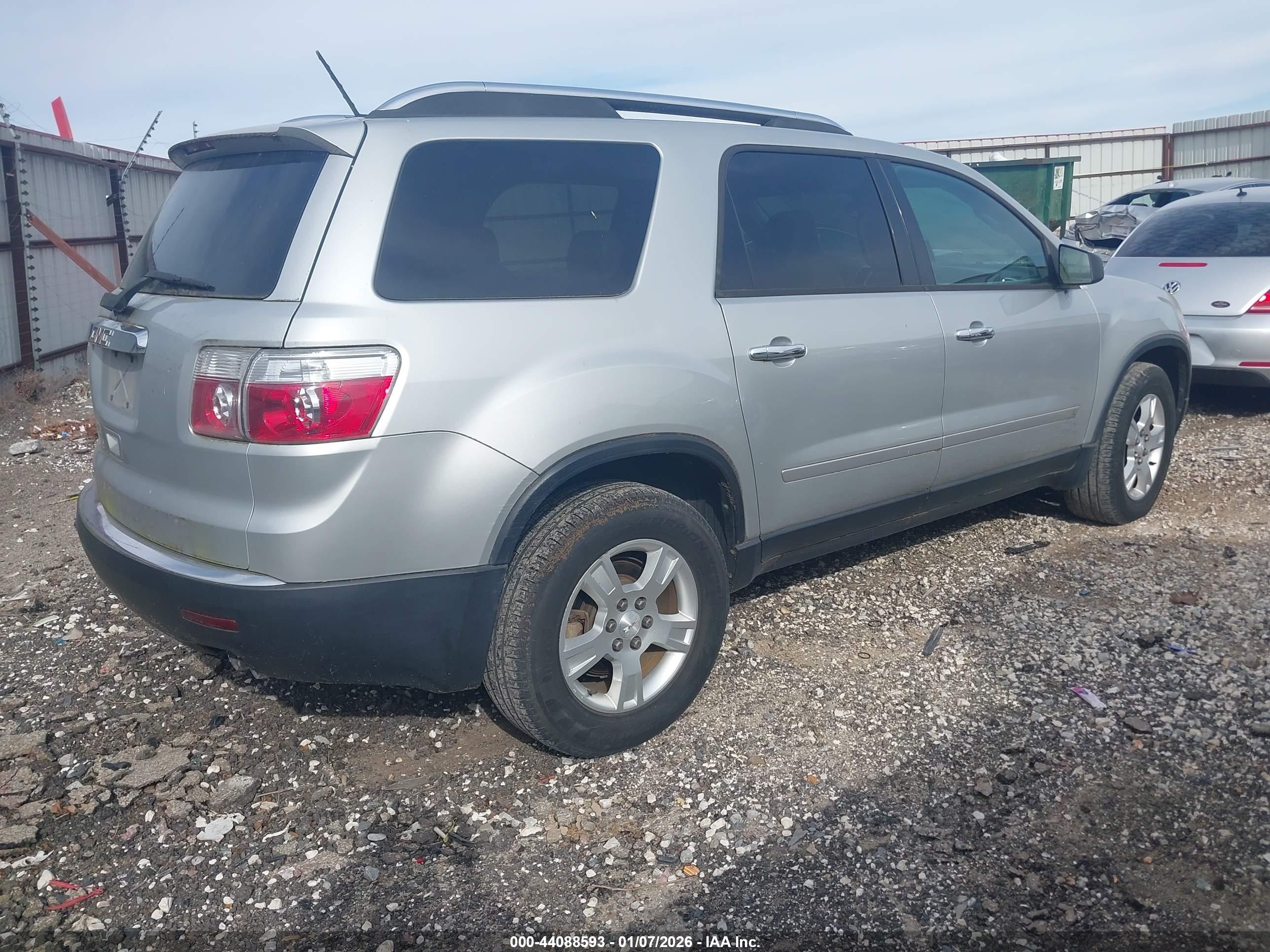 GMC ACADIA image 4