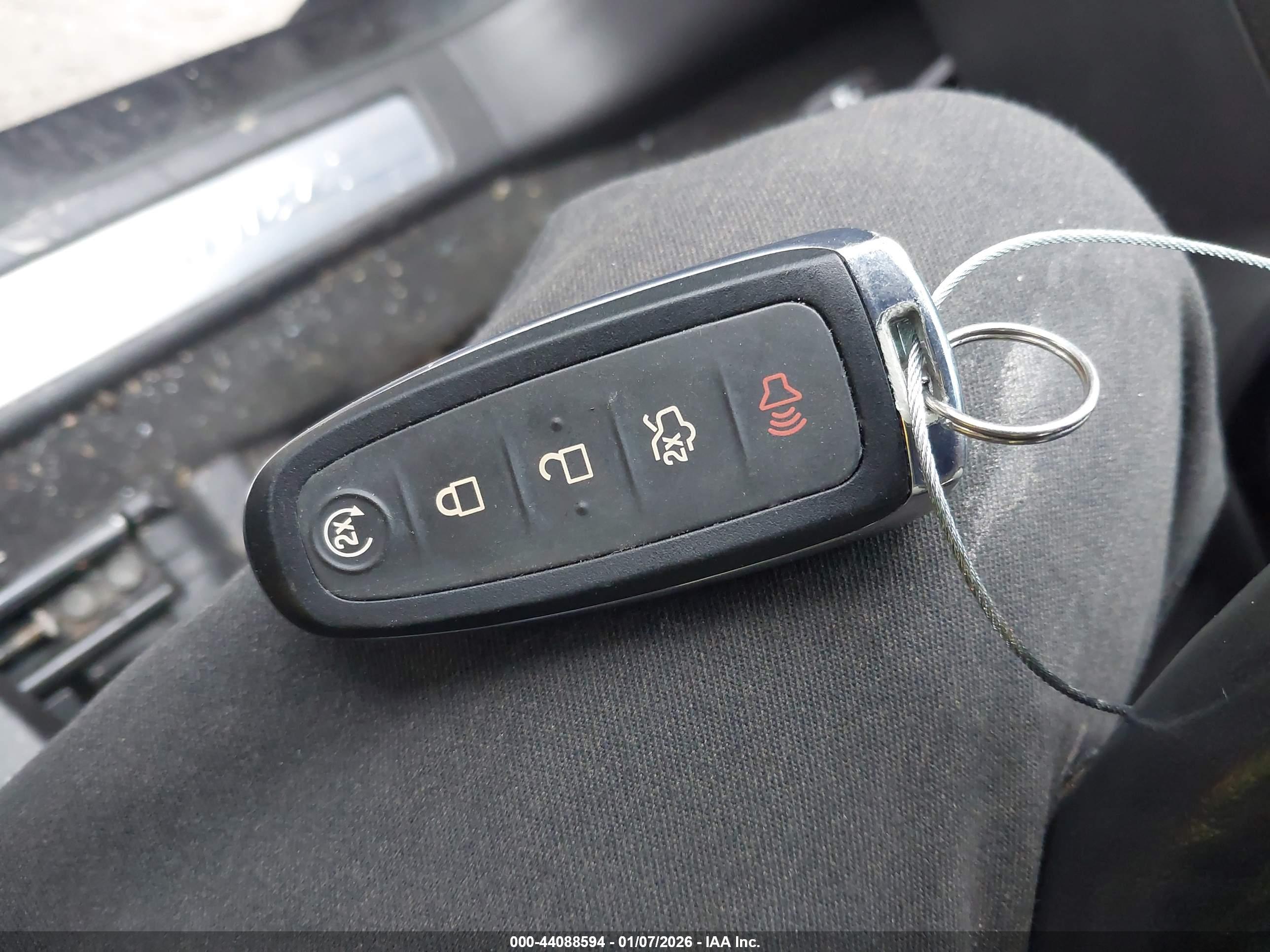 FORD TAURUS image 11