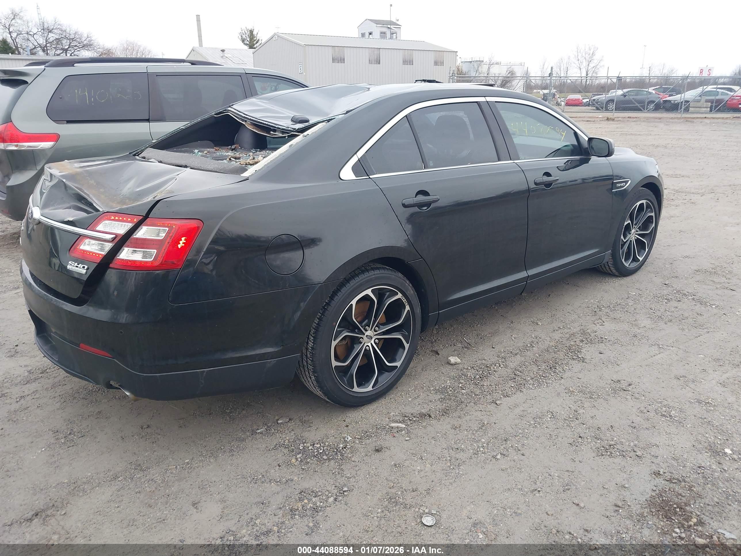 FORD TAURUS image 4