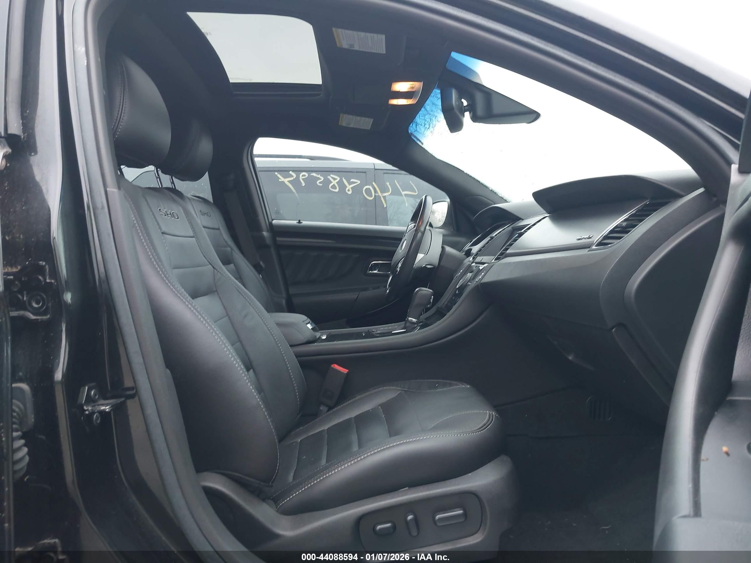 FORD TAURUS image 5