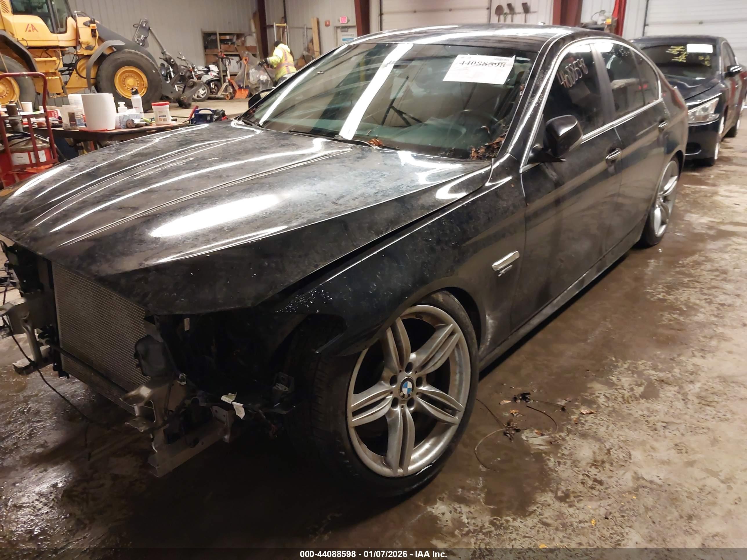 BMW 528I image 2