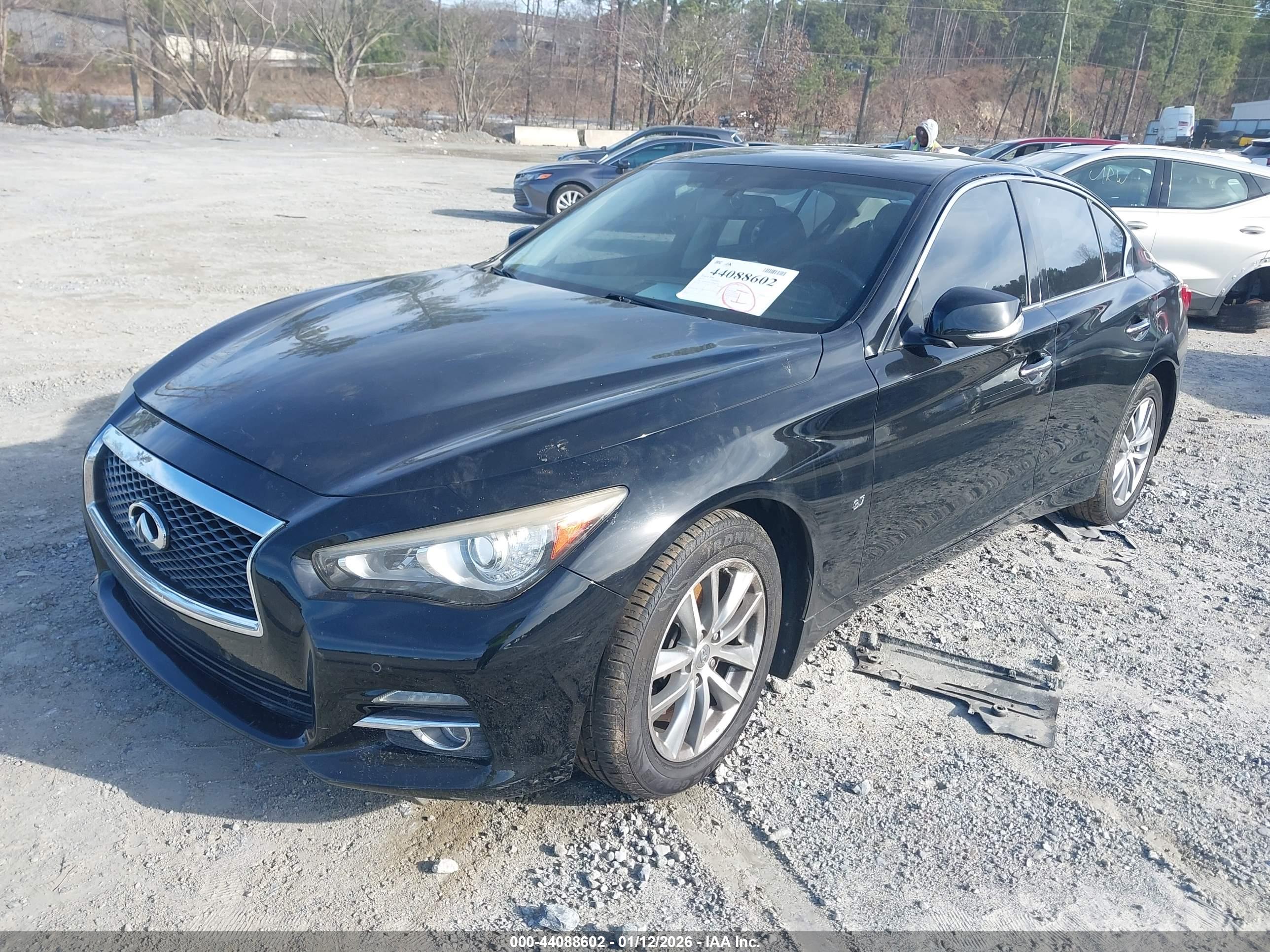 INFINITI Q50 image 2