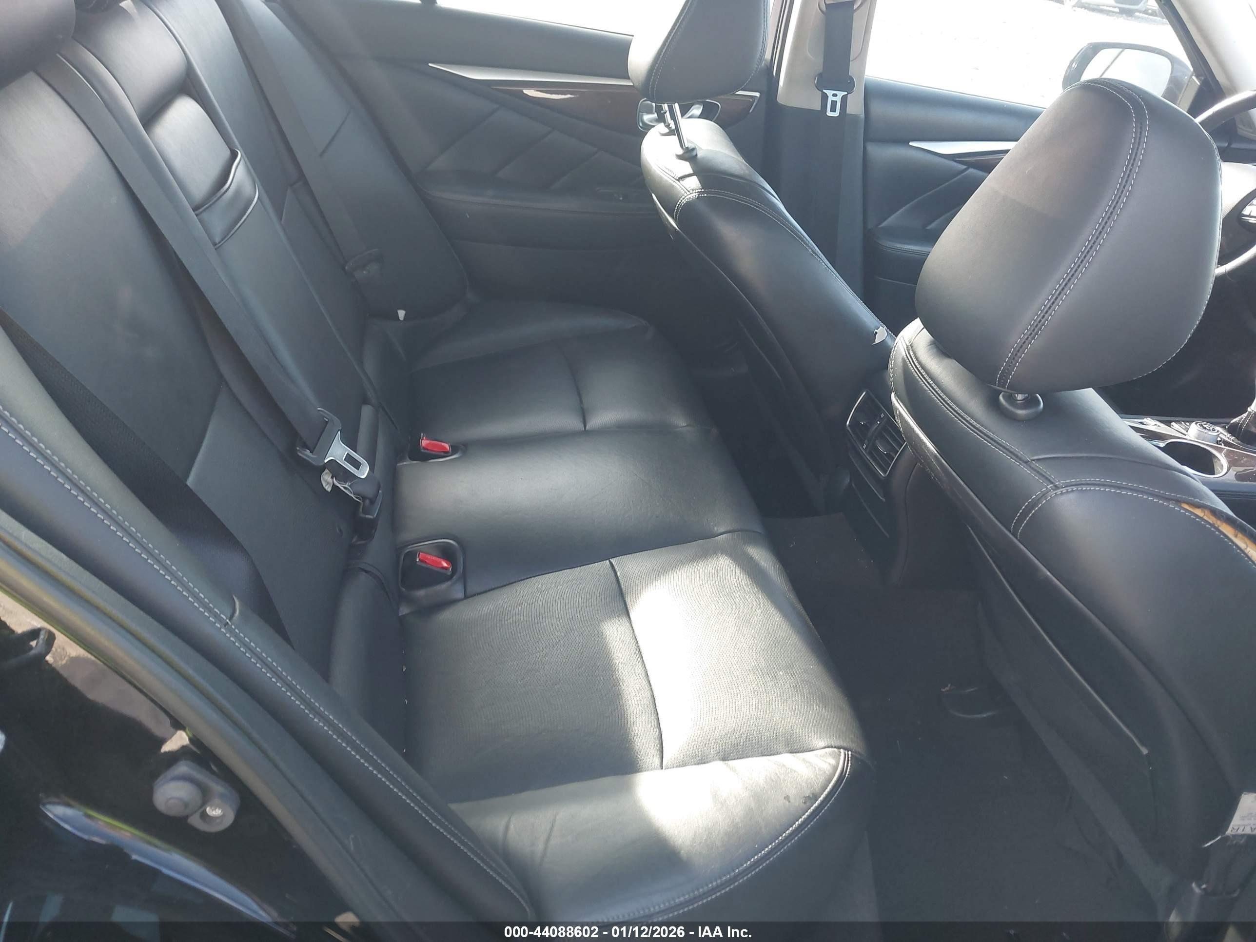 INFINITI Q50 image 8