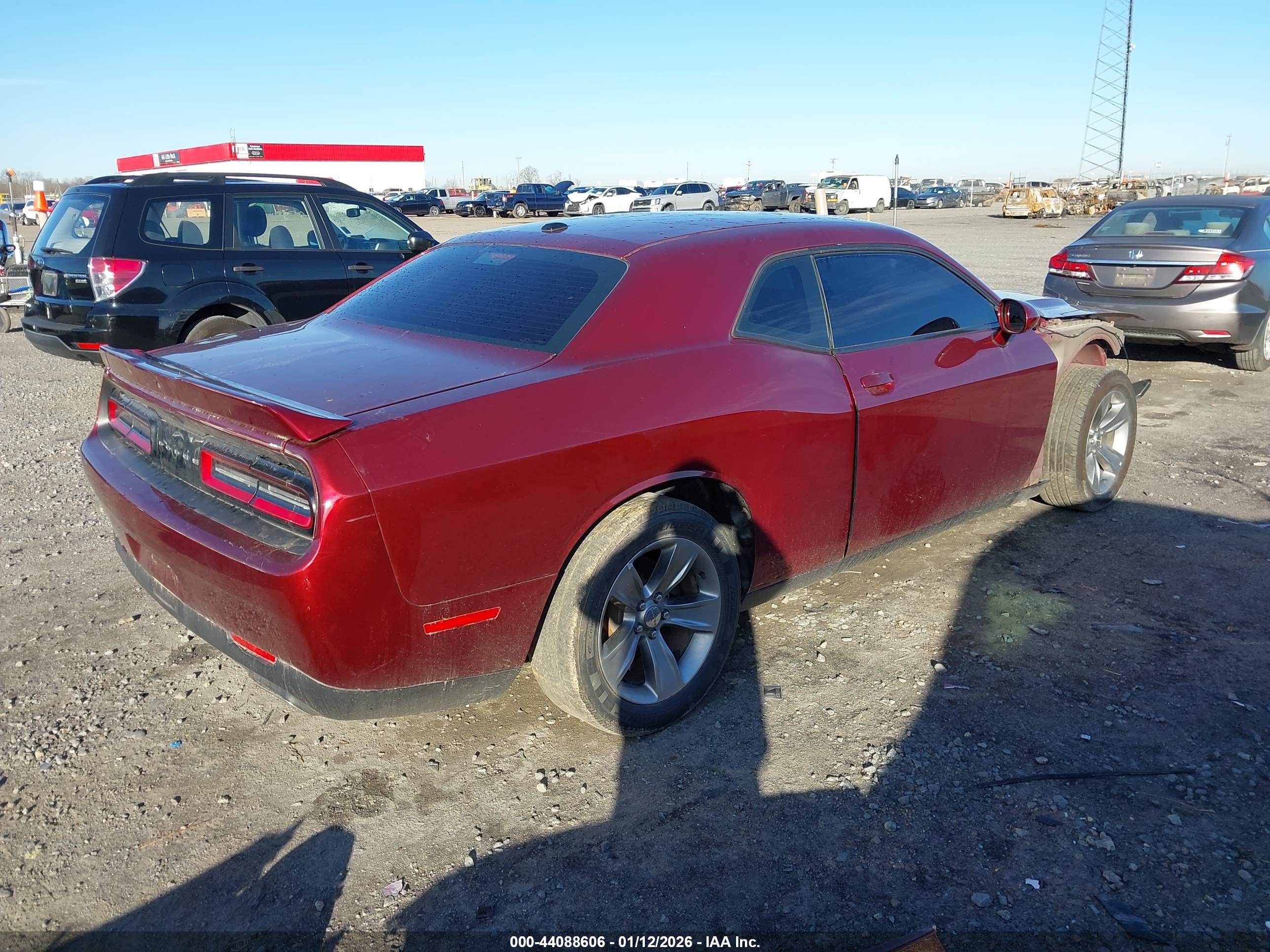 DODGE CHALLENGER image 4