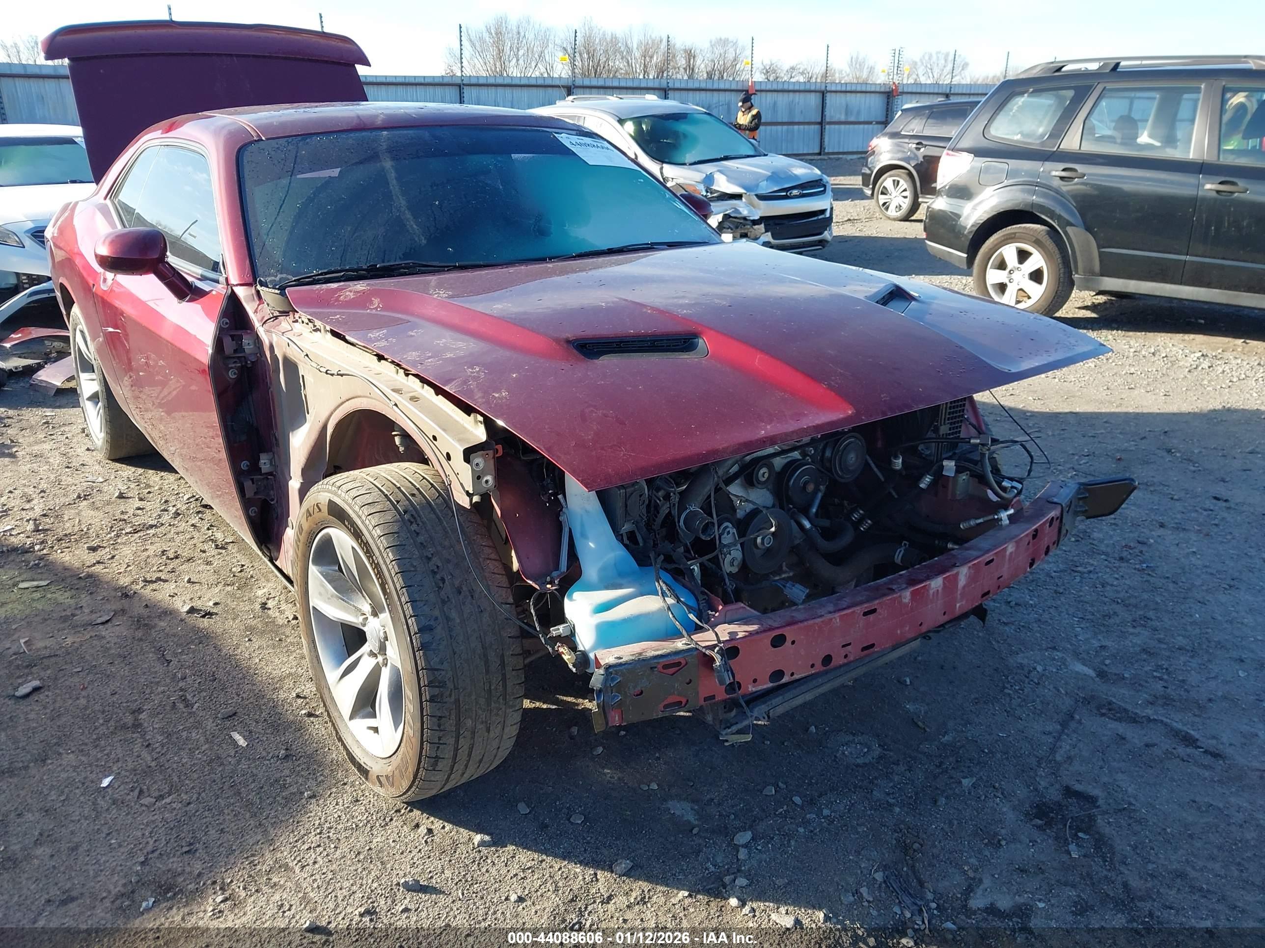 DODGE CHALLENGER image 6