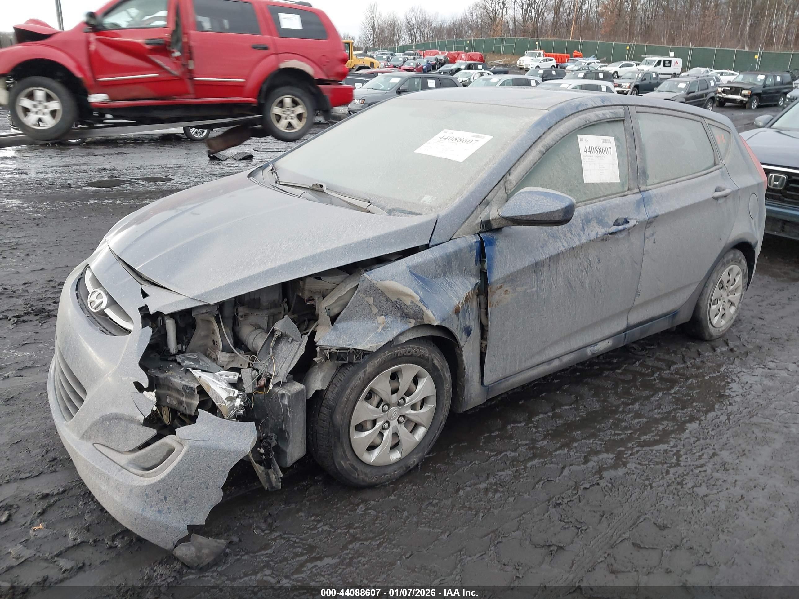 HYUNDAI ACCENT image 2
