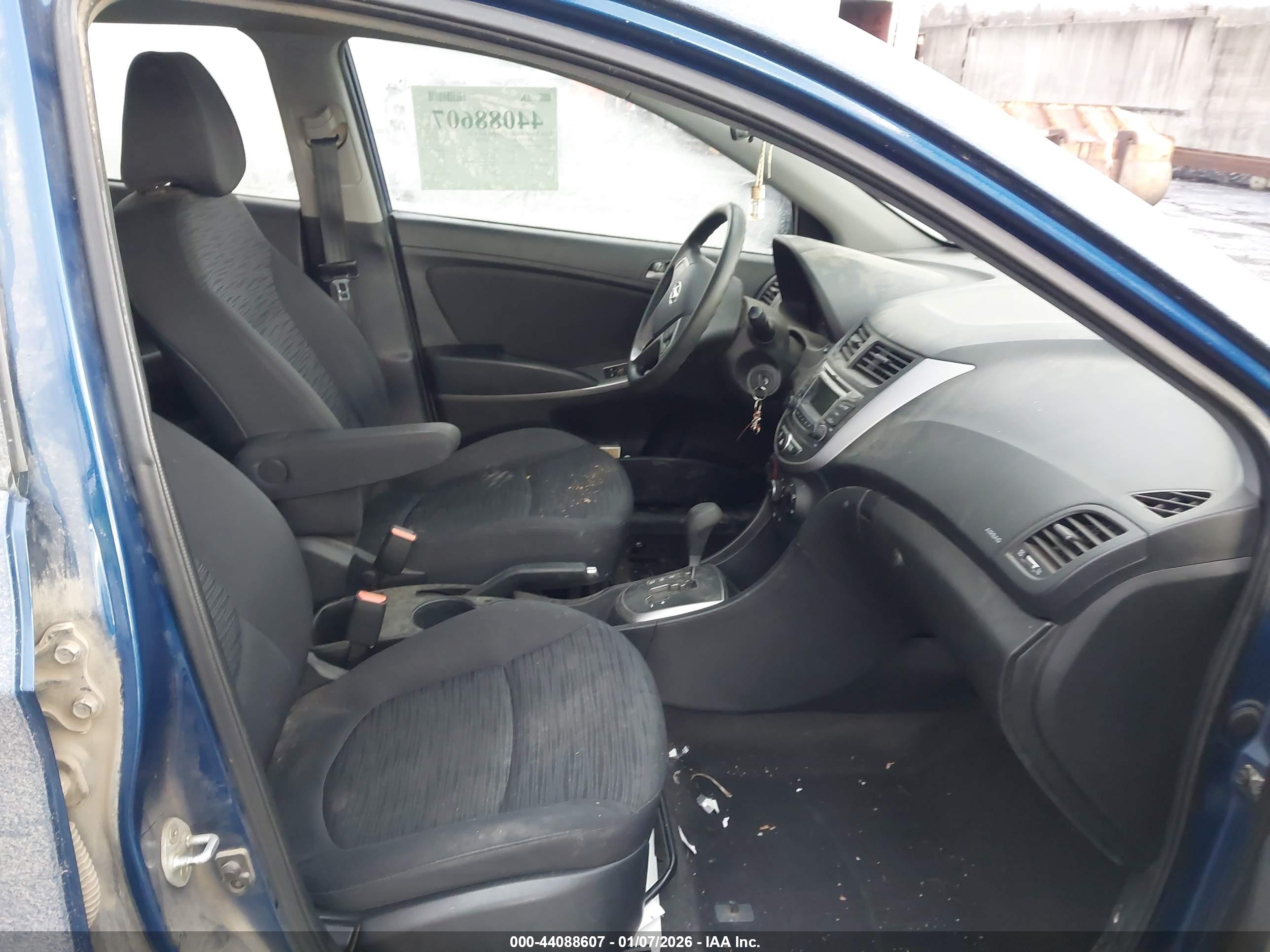 HYUNDAI ACCENT image 5