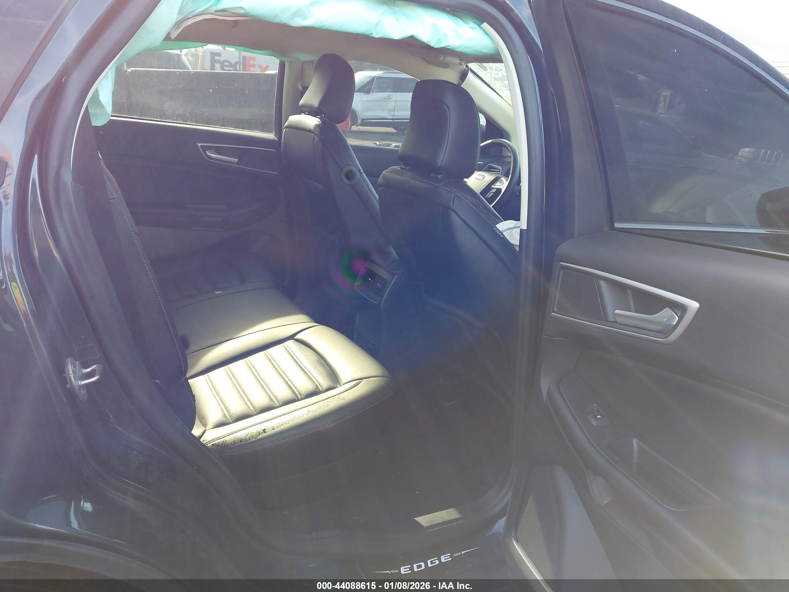 FORD EDGE image 8