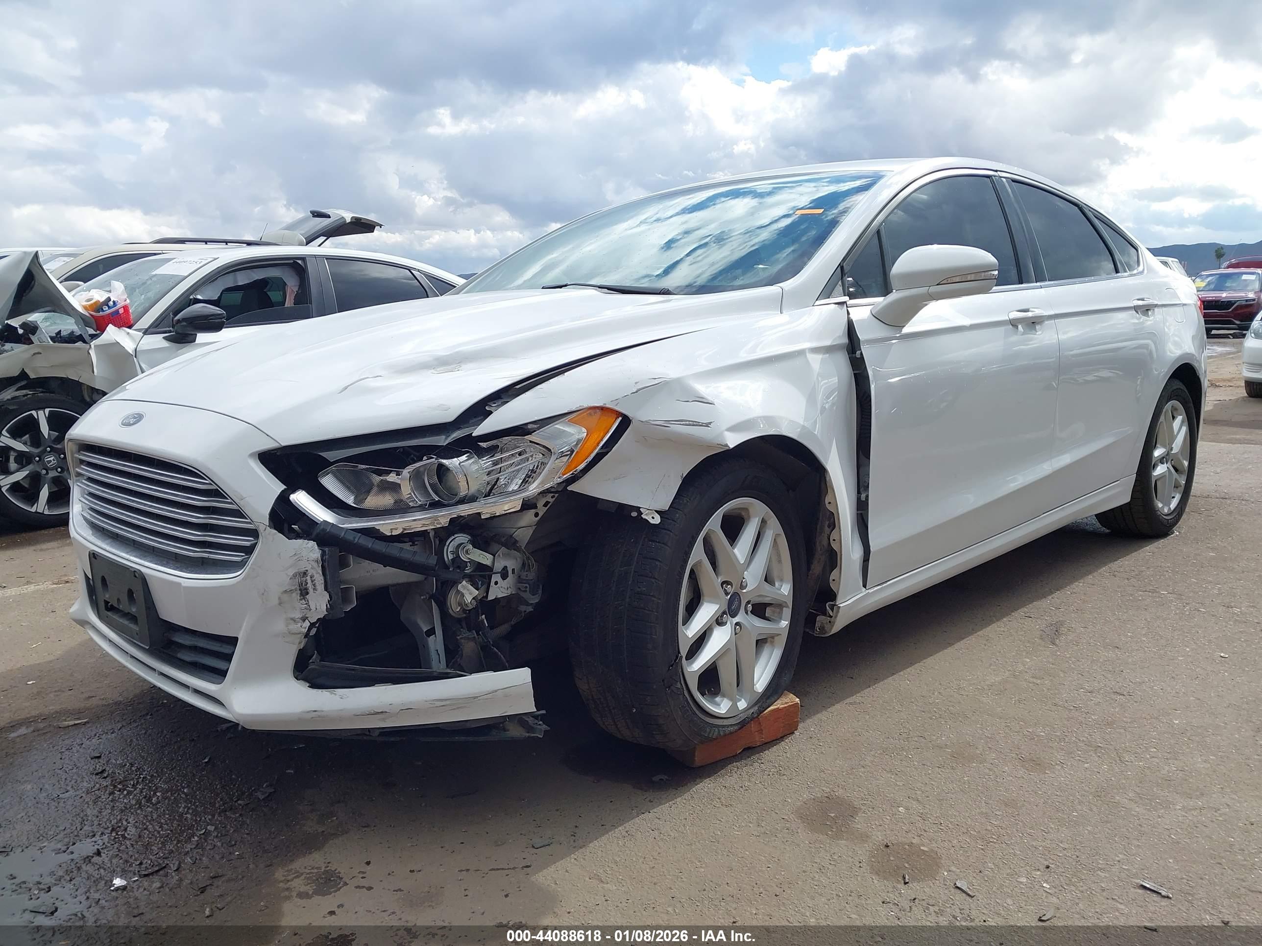 FORD FUSION image 6